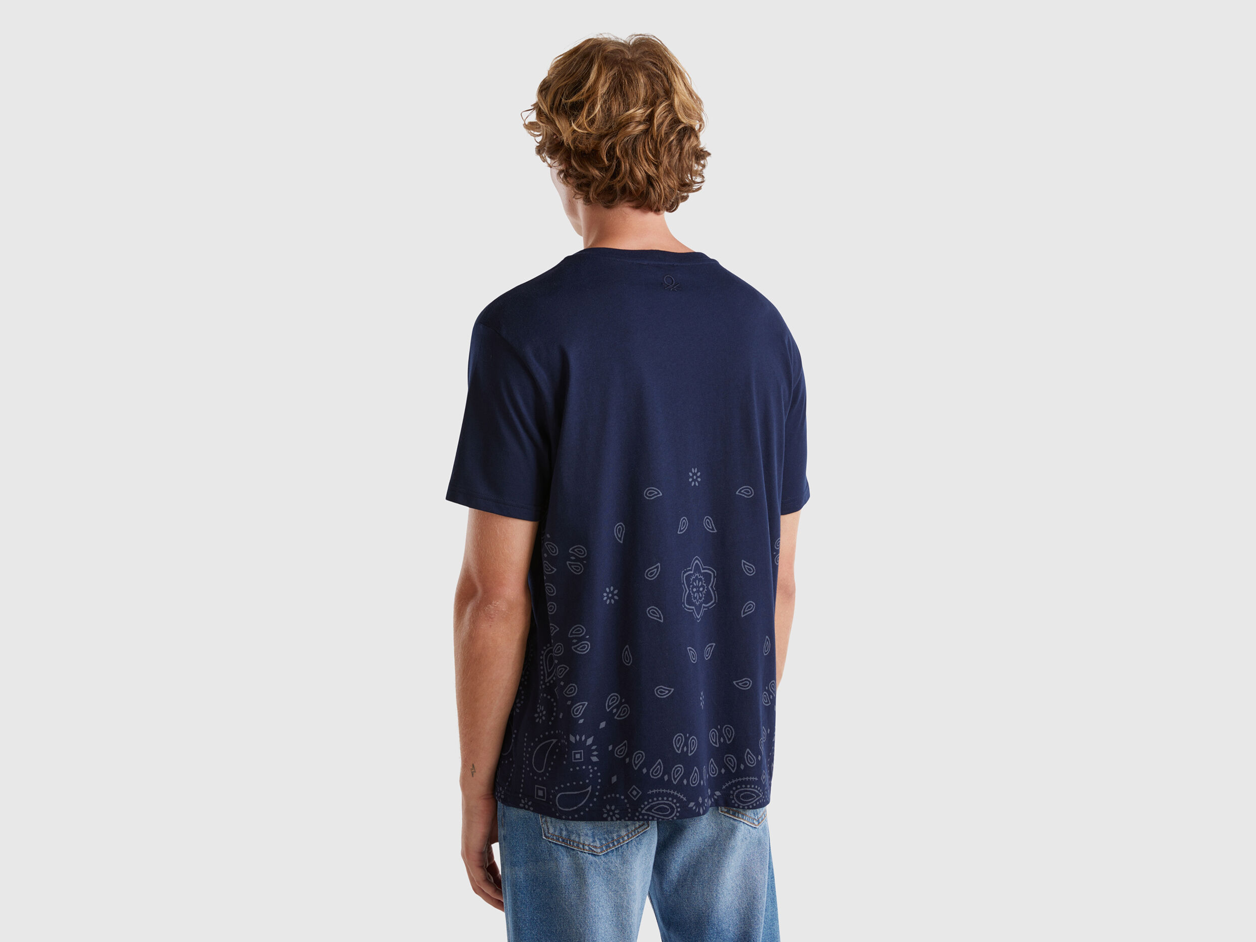 T shirt with bandana print