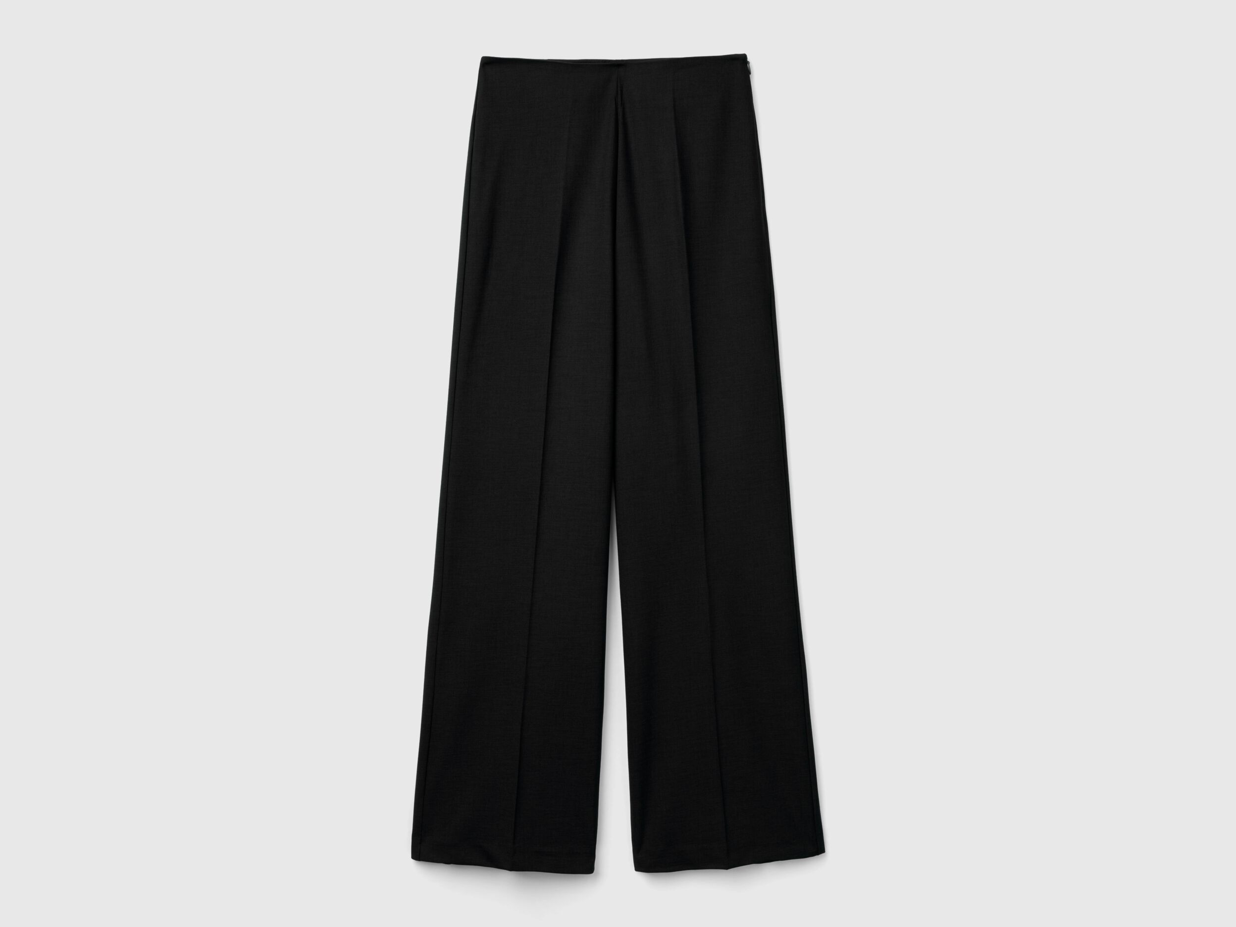 数量は多 Flowy Benetton | Black - trousers high-waisted パンツ
