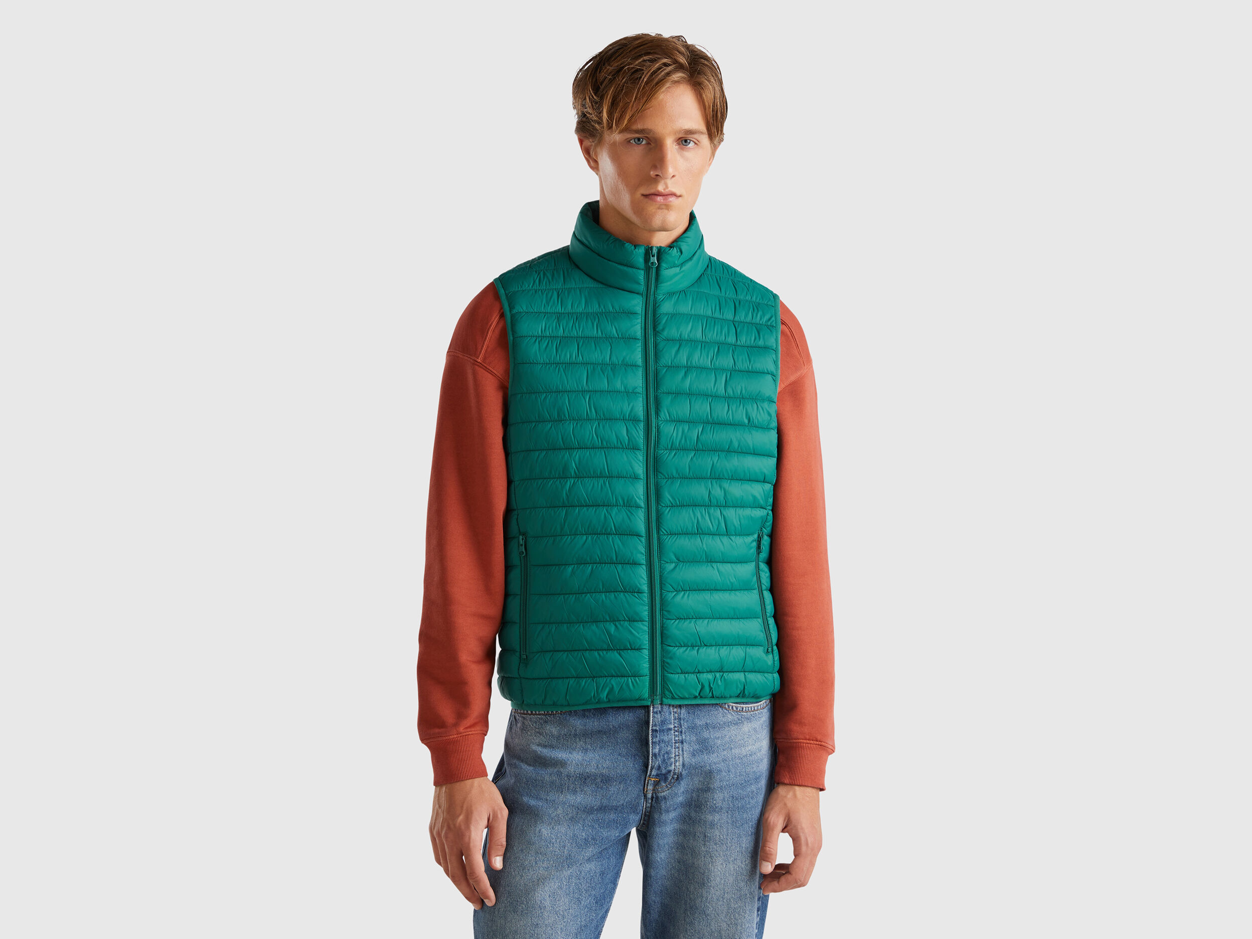 Sleeveless padded jacket top