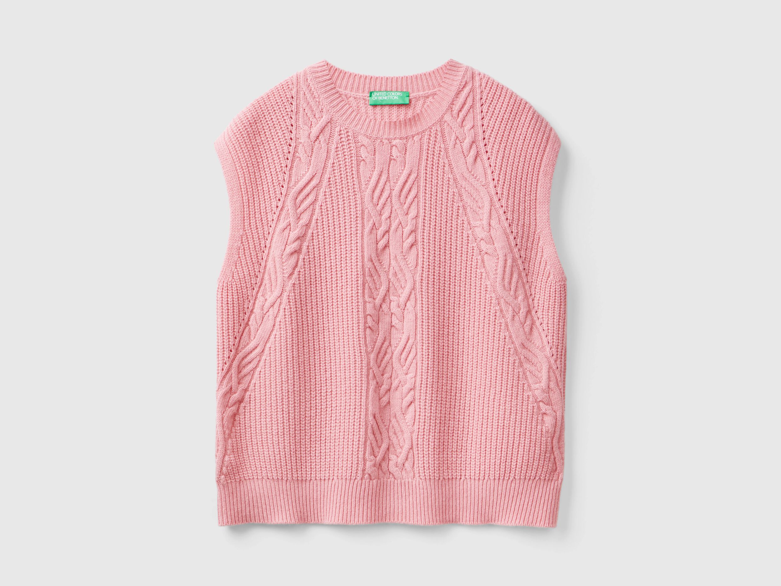 Vest with cable knit