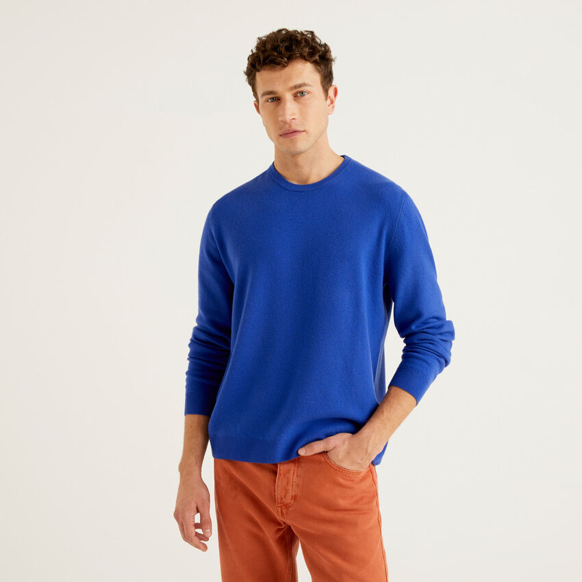 Cornflower blue crew neck sweater in pure Merino wool