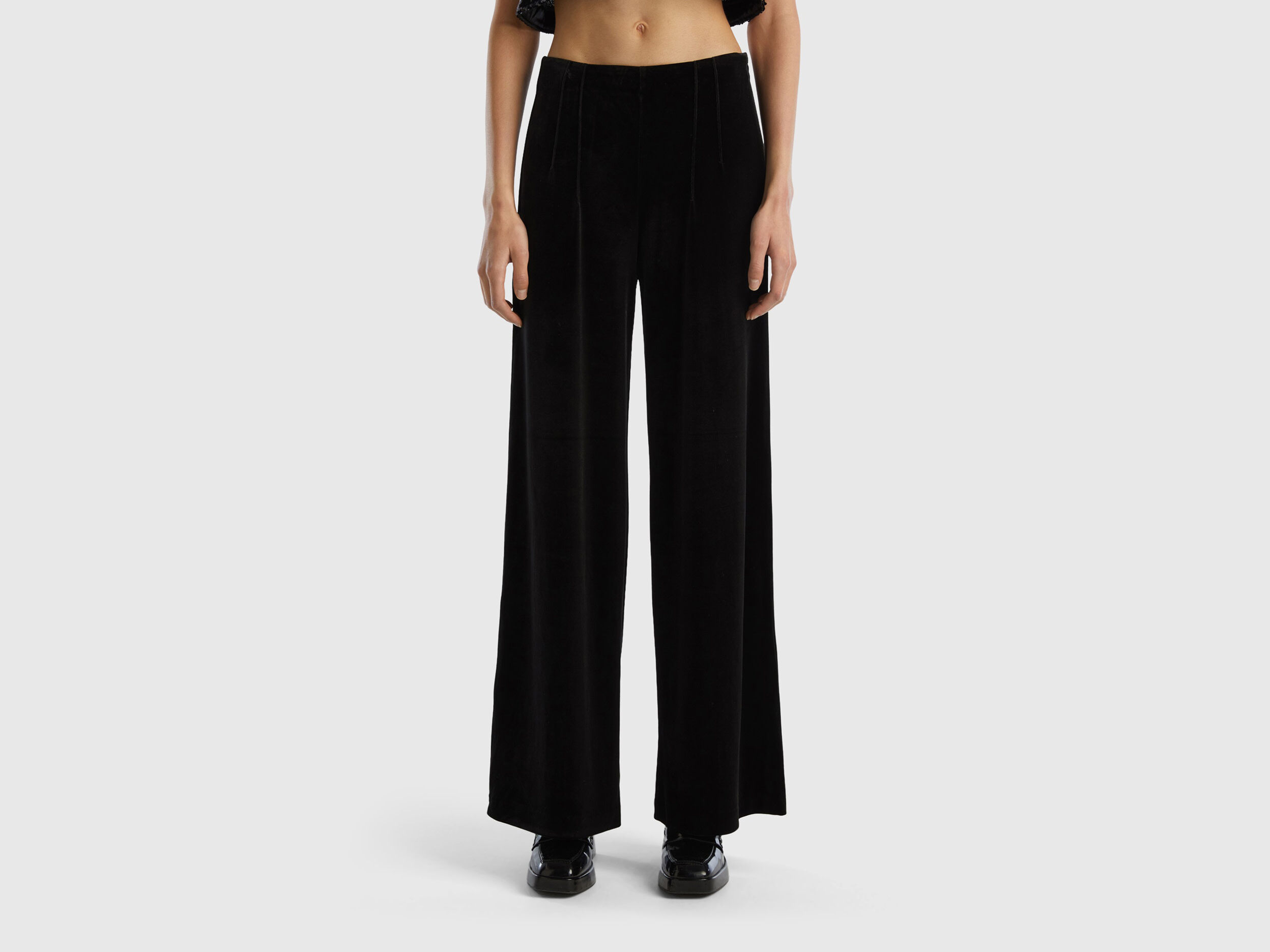 Pantaloni discount neri benetton