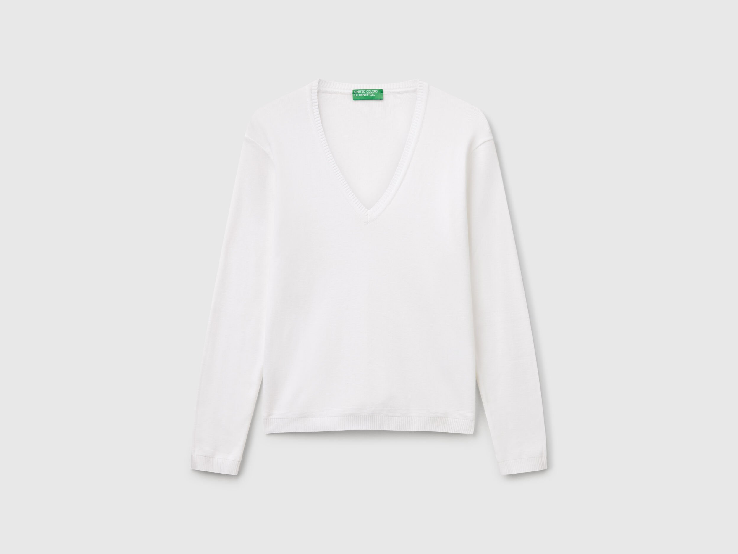 White sweater with V-neck - White | Benetton