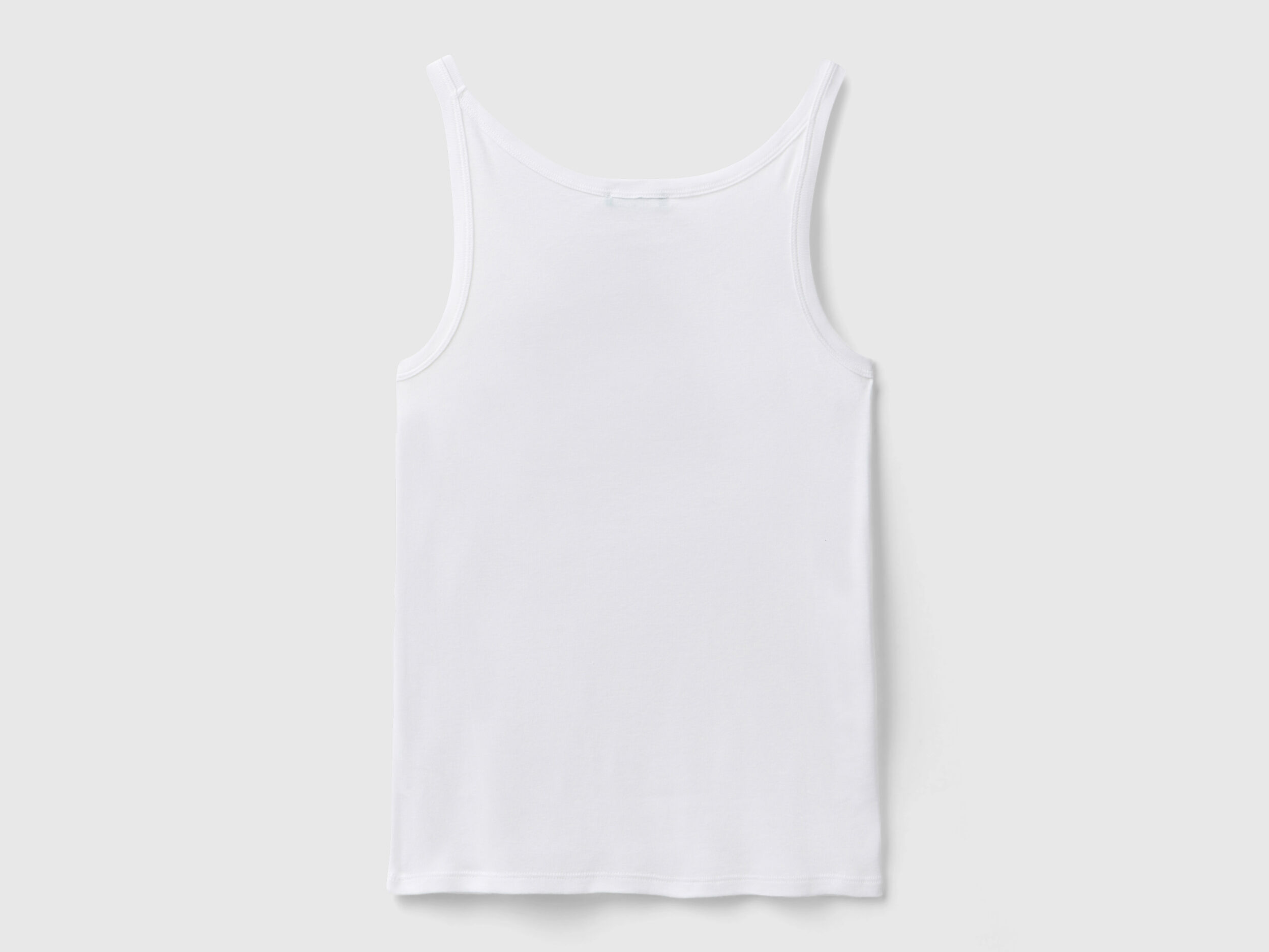 Camiseta blanca de tirantes shop