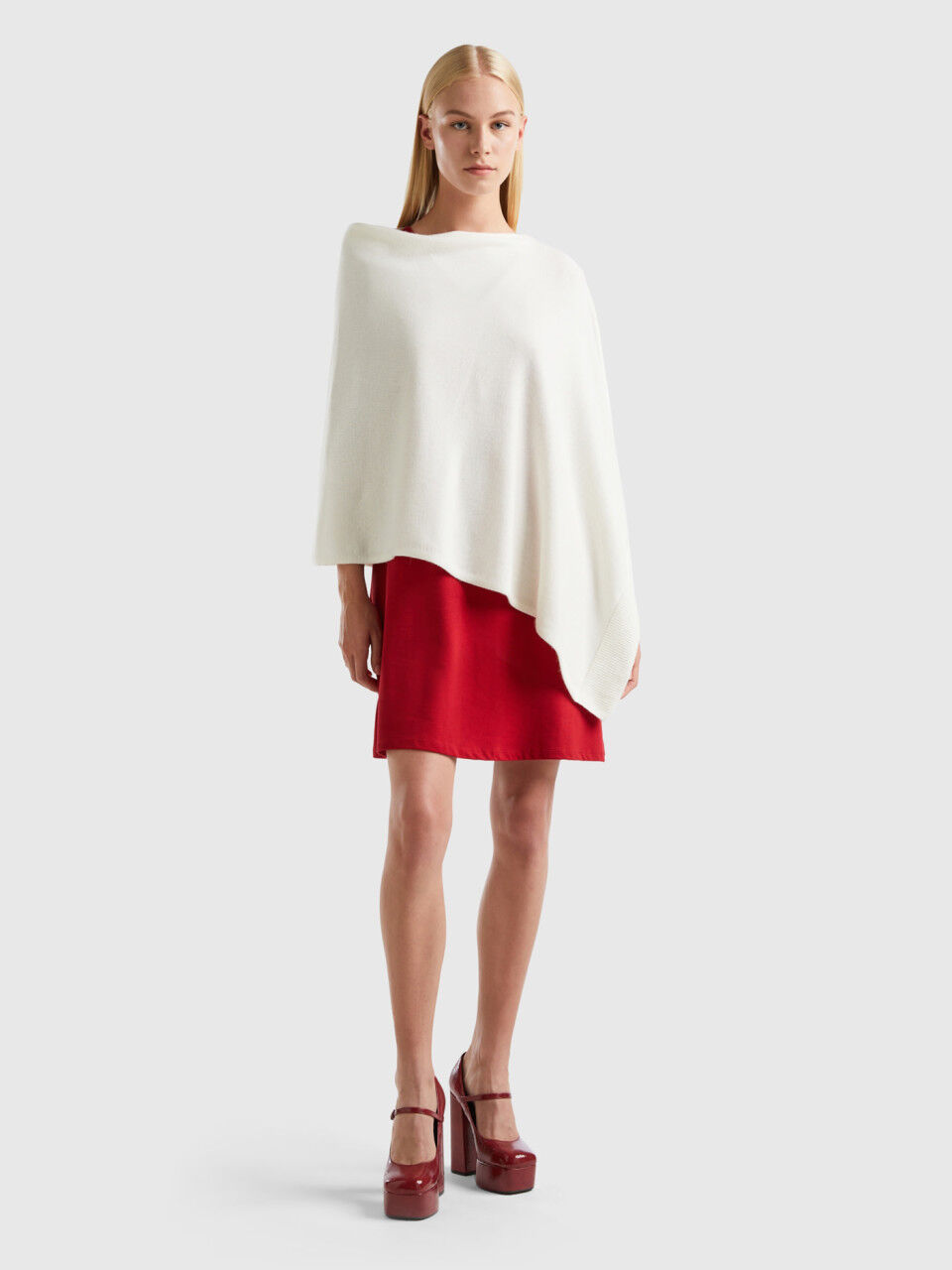 Women's Capes and Ponchos Knitwear Collection 2024 | Benetton