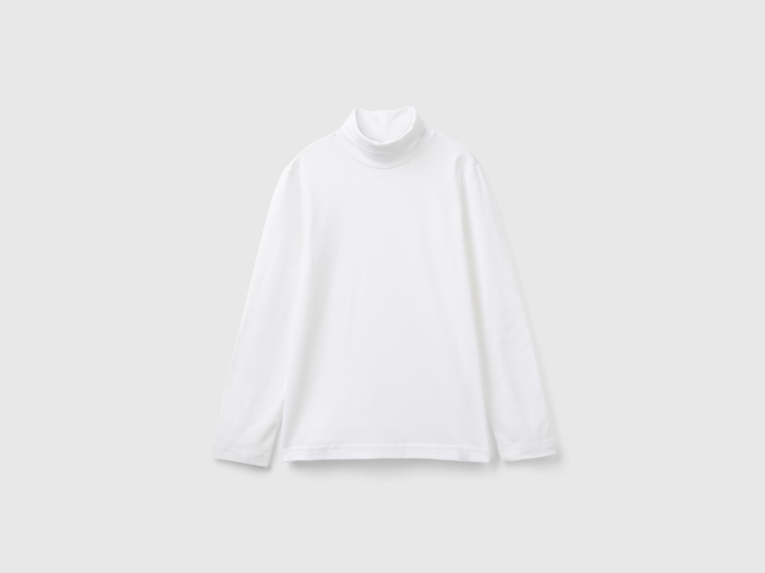 Turtleneck white shirt deals