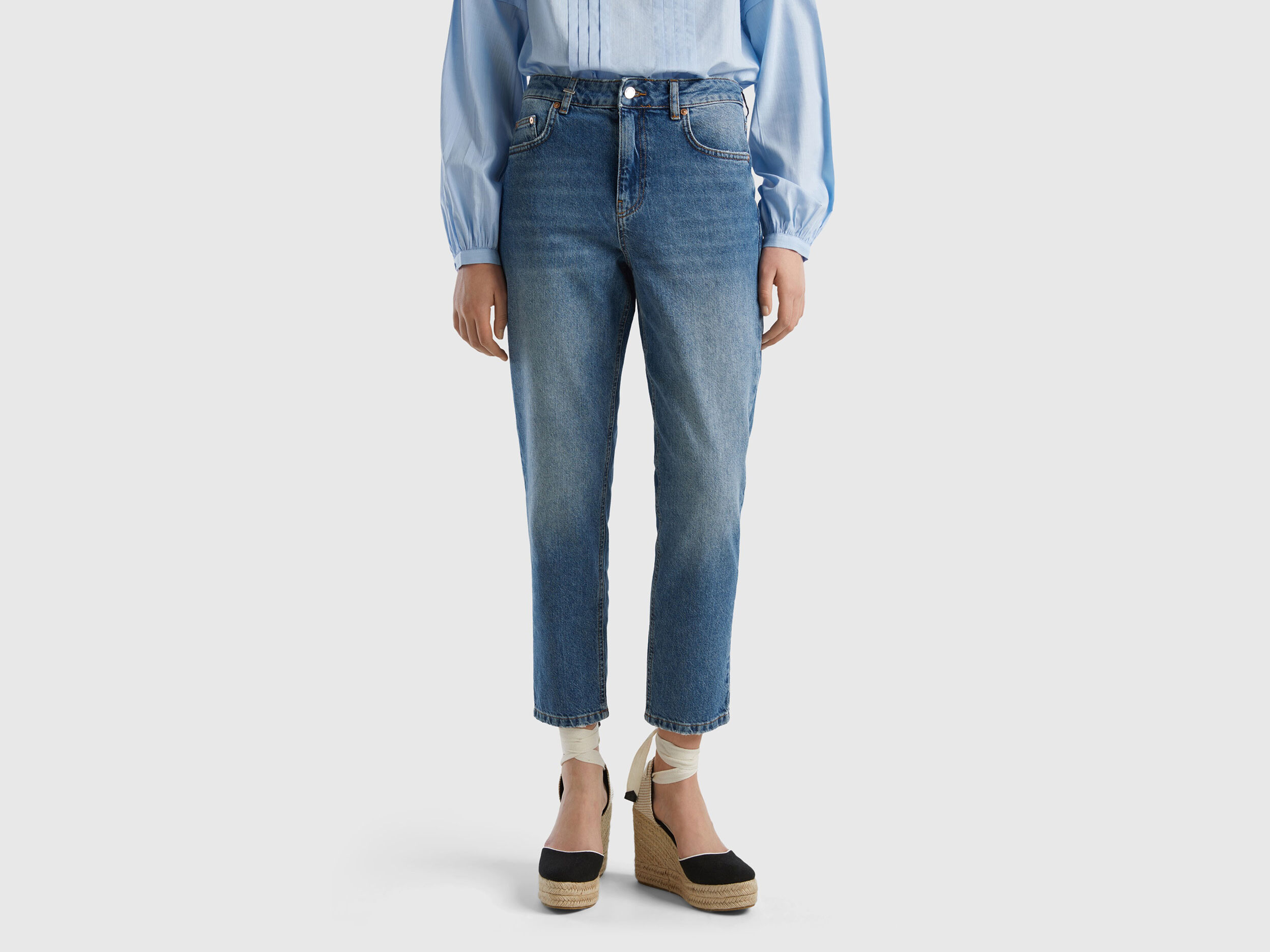 Cropped high waisted jeans