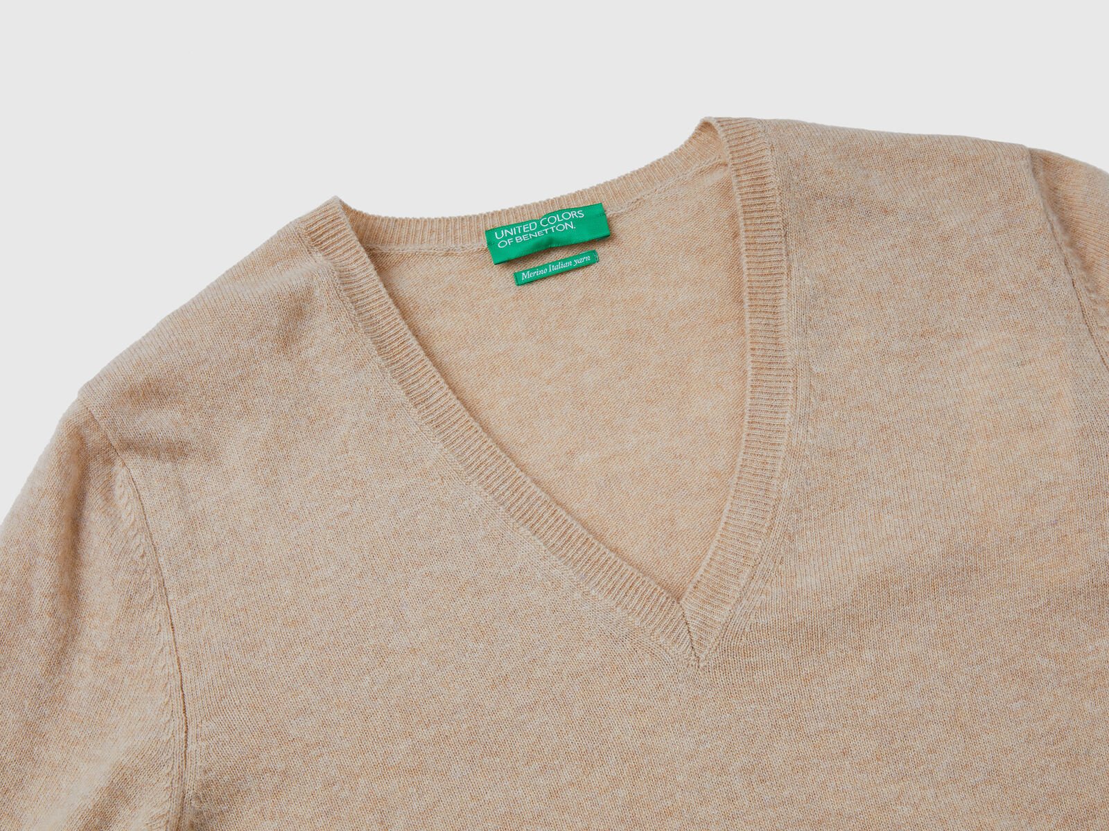 Beige V-neck sweater in Merino pure wool - Benetton | Beige