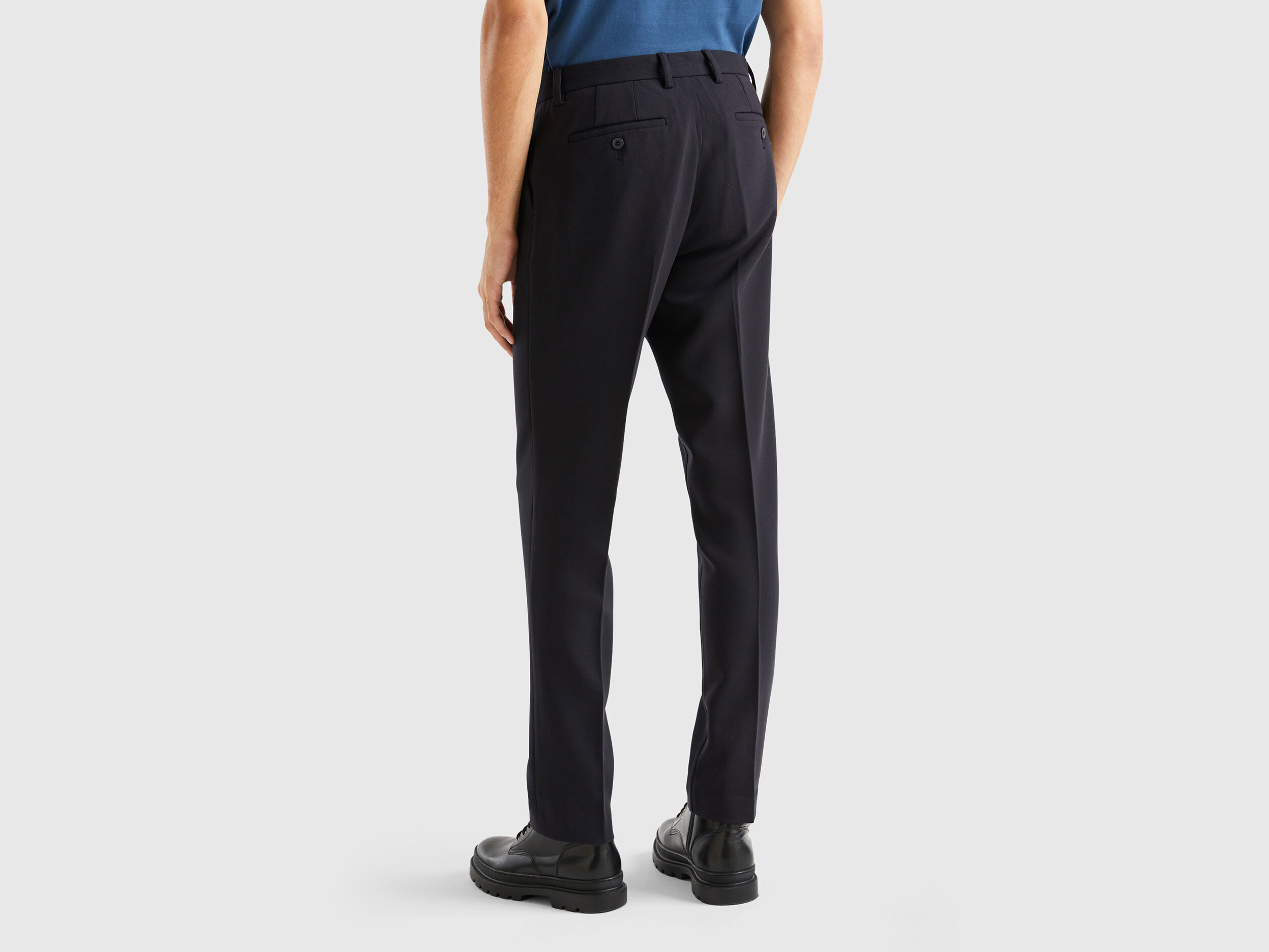 Jeans slim fit cinque tasche Blu Uomo | Benetton | Pantaloni lunghi,  Loungewear, Benetton