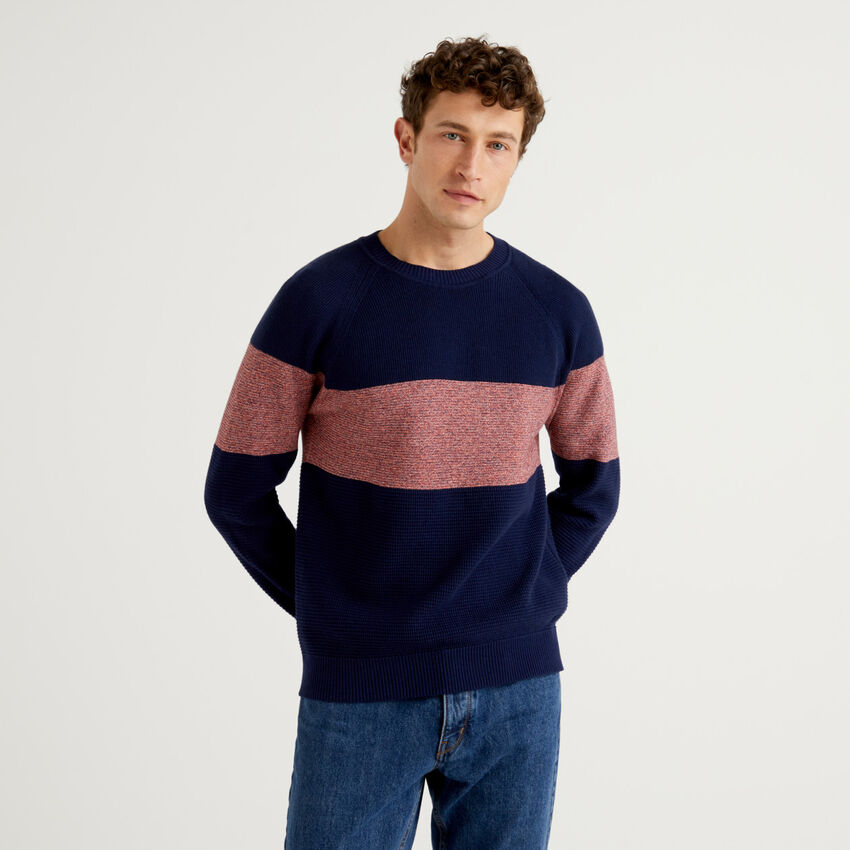 Sweater with horizontal band