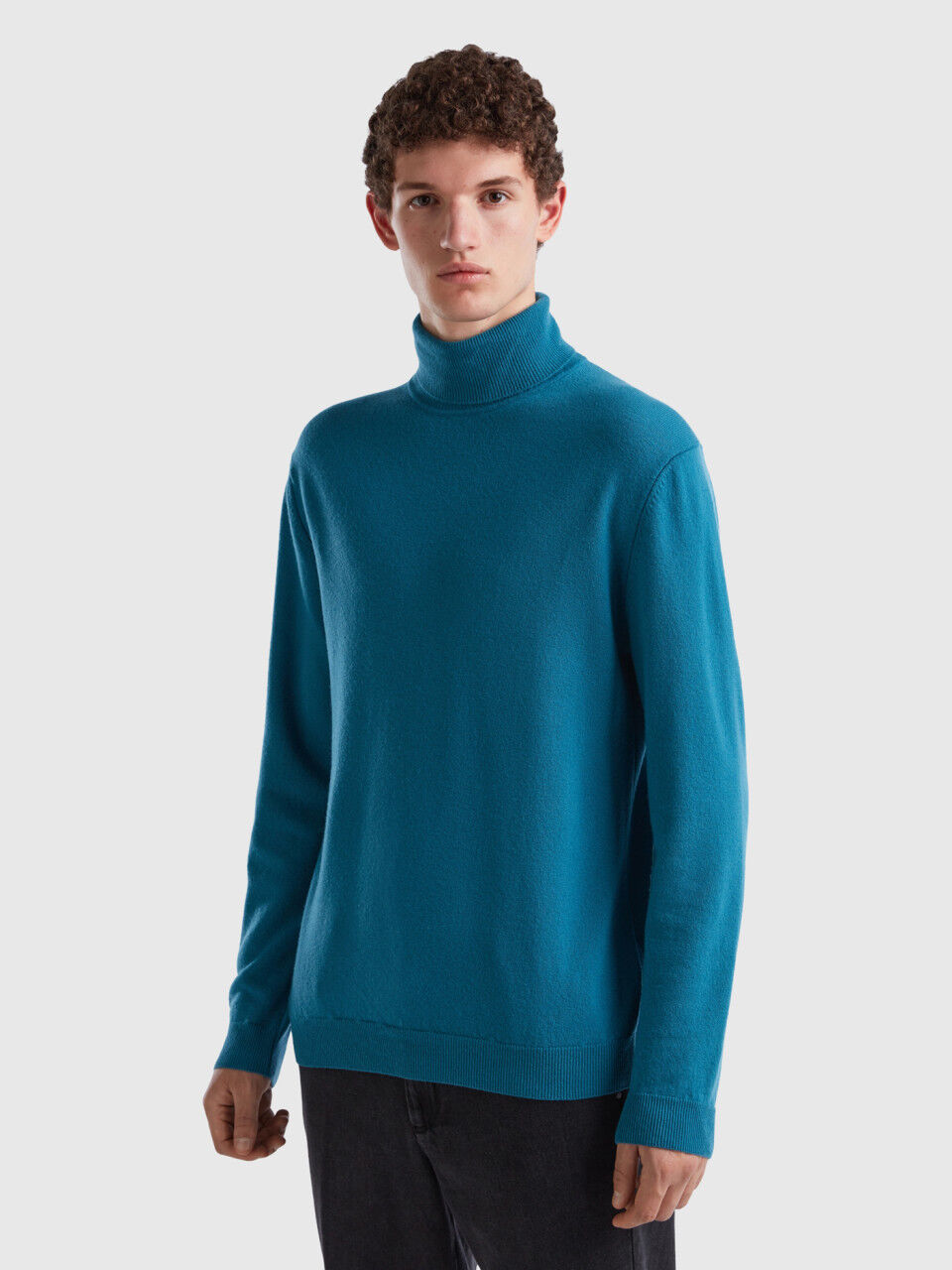 Jers is Cuello Alto Hombre Nueva Colecci n 2024 Benetton