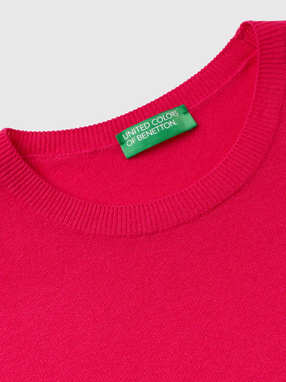 Fuchsia crew neck sweater in Merino wool - Fuchsia | Benetton