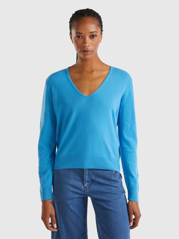 Sky blue V-neck sweater in pure Merino wool Women