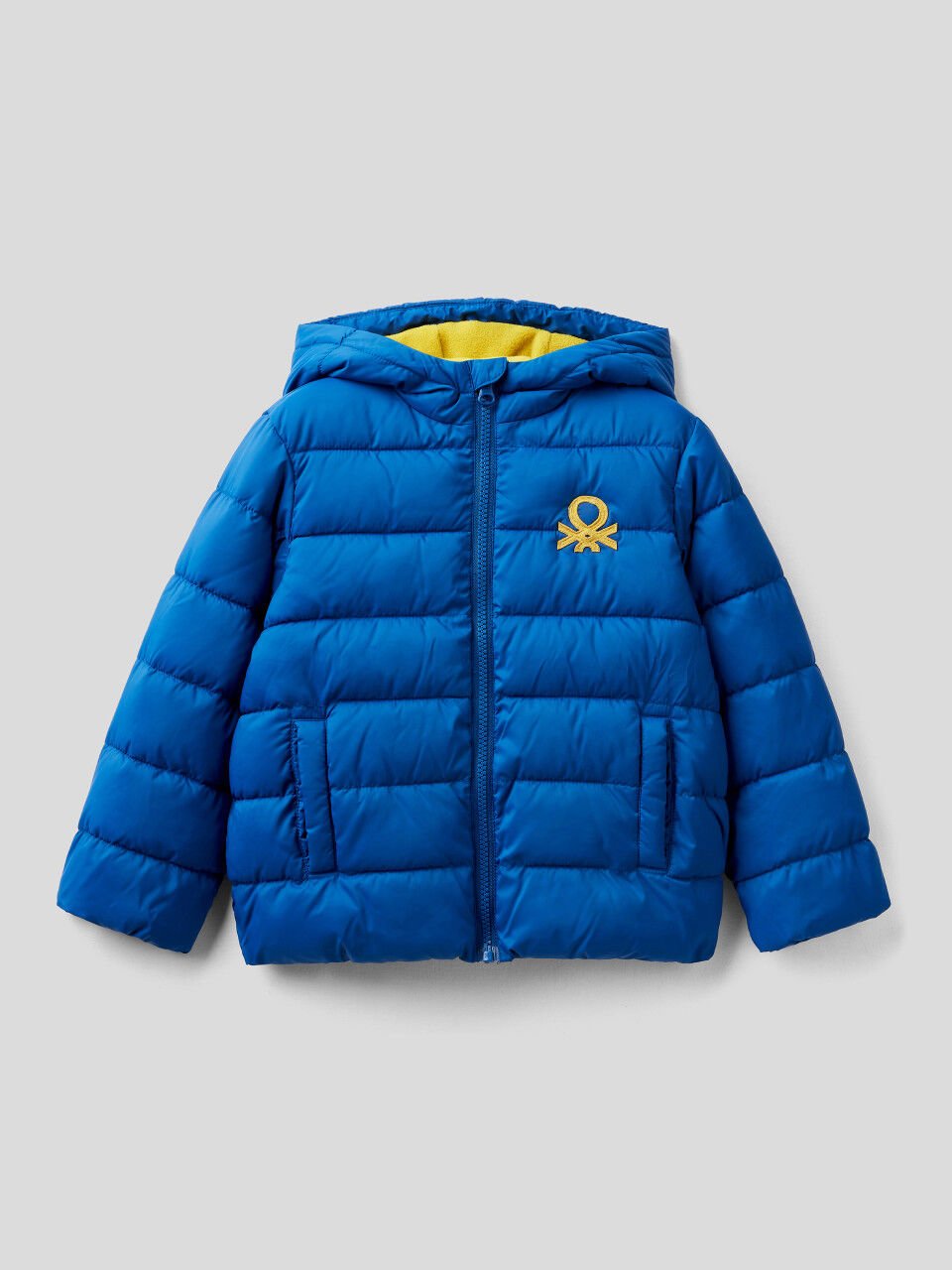 Puffer jacket with hood and logo