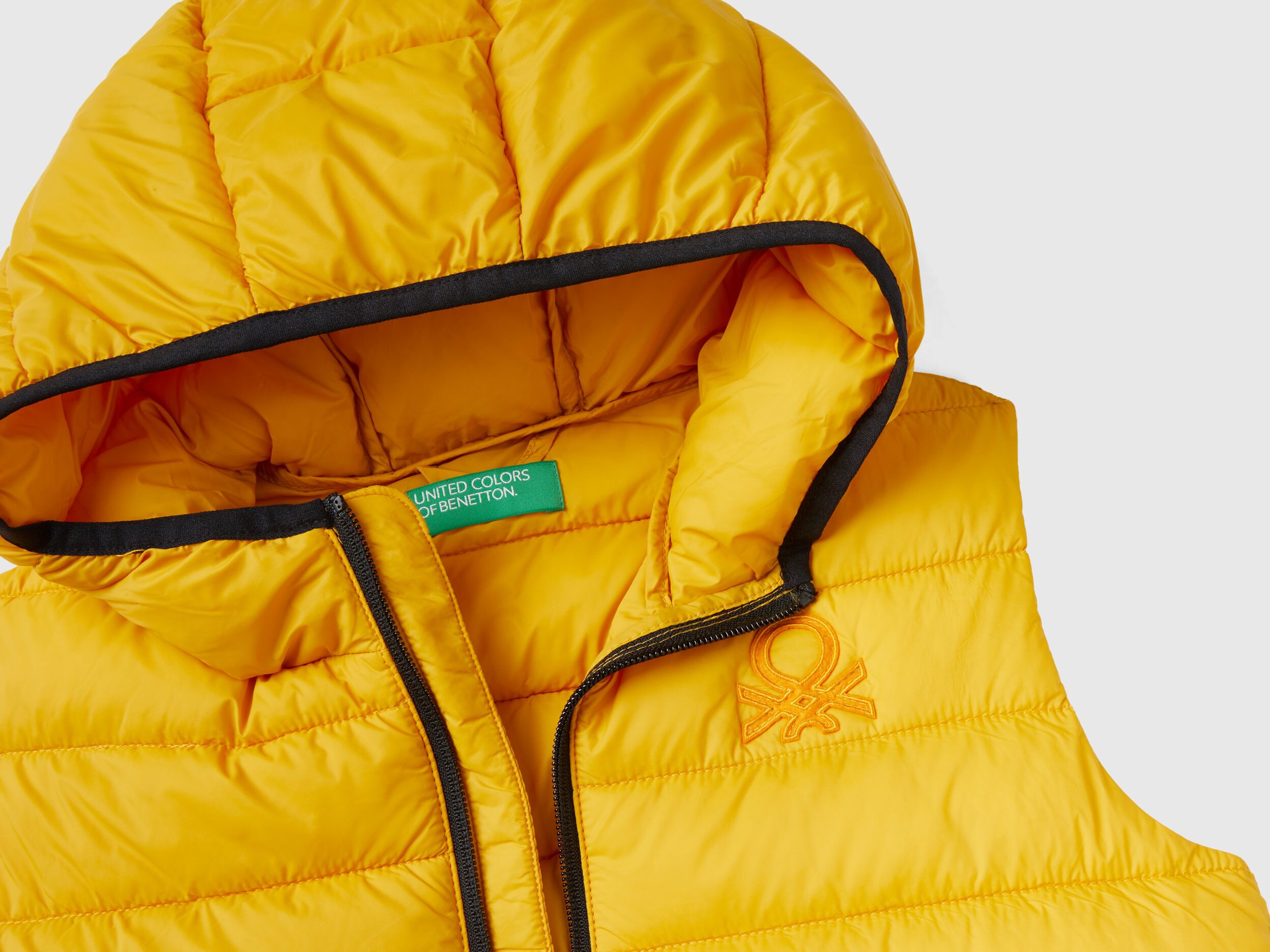 Benetton deals yellow jacket