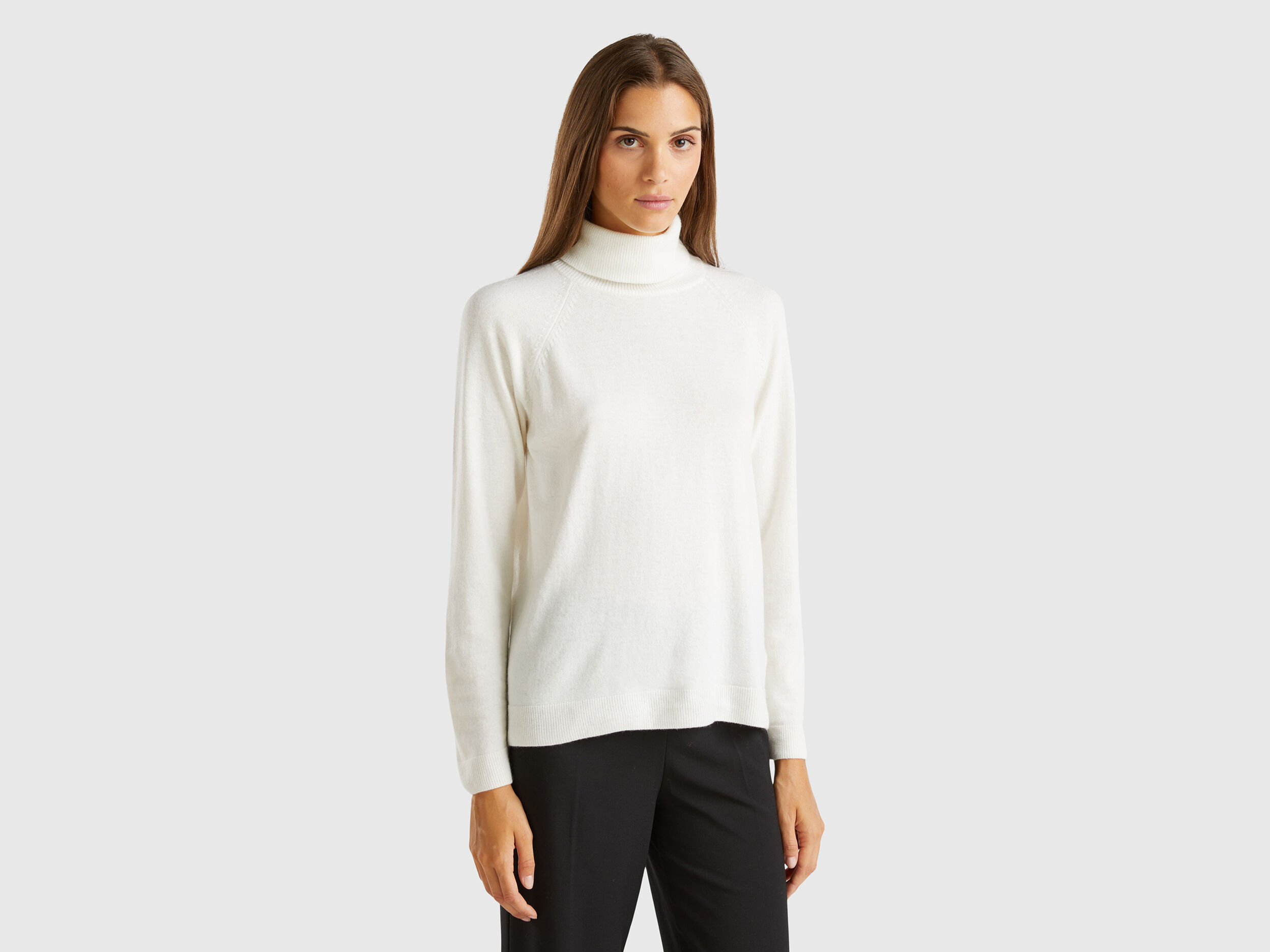 White turtleneck sweater in cashmere and wool blend Creamy White Benetton
