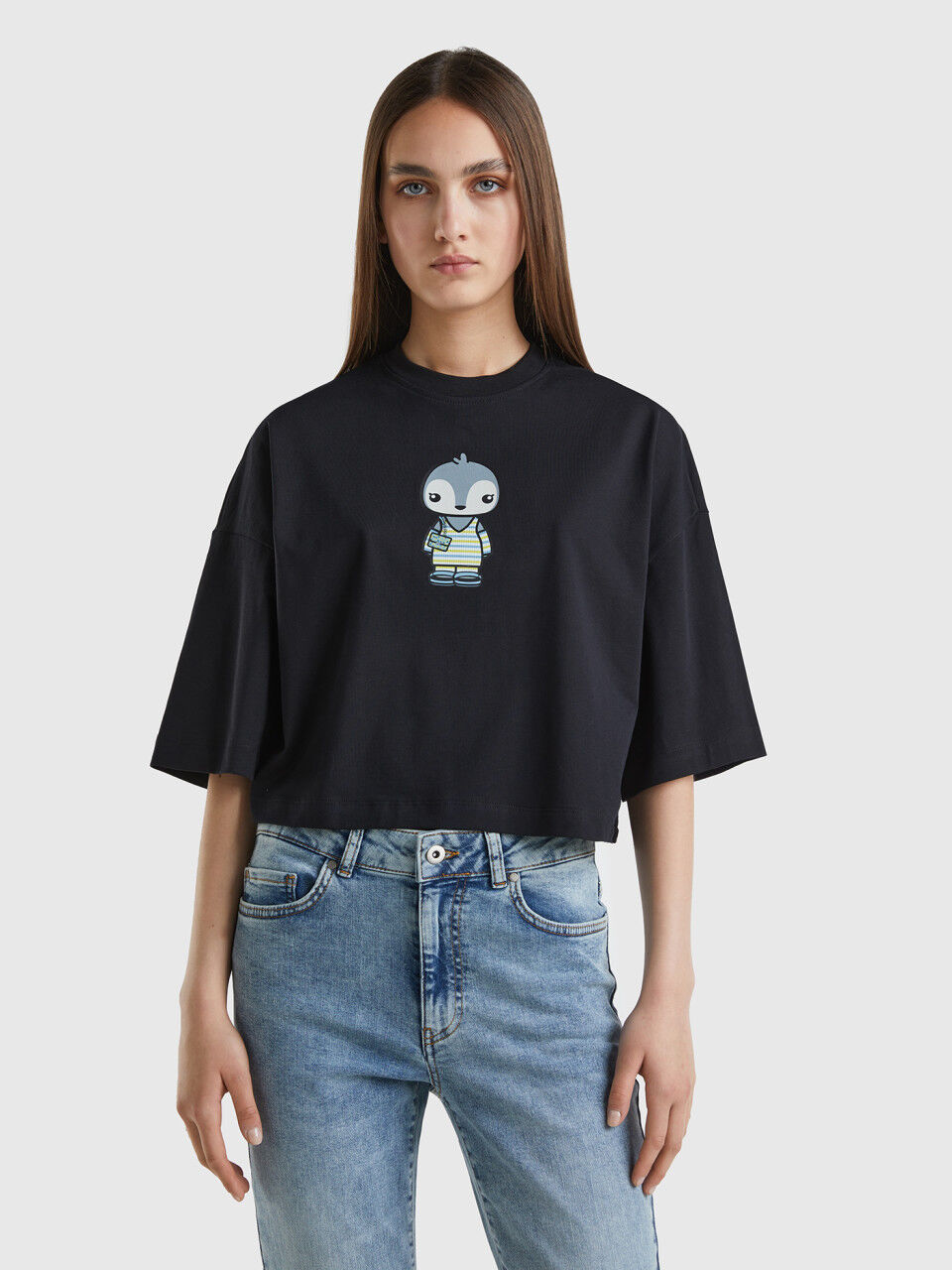 Black cropped Be Family t-shirt