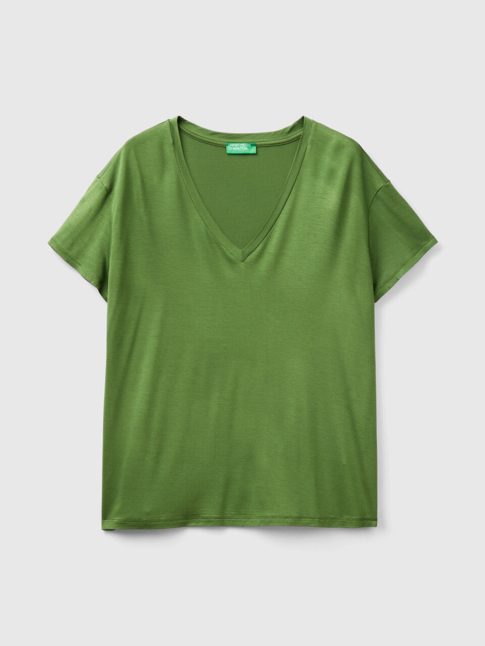 Benetton t store shirts for ladies