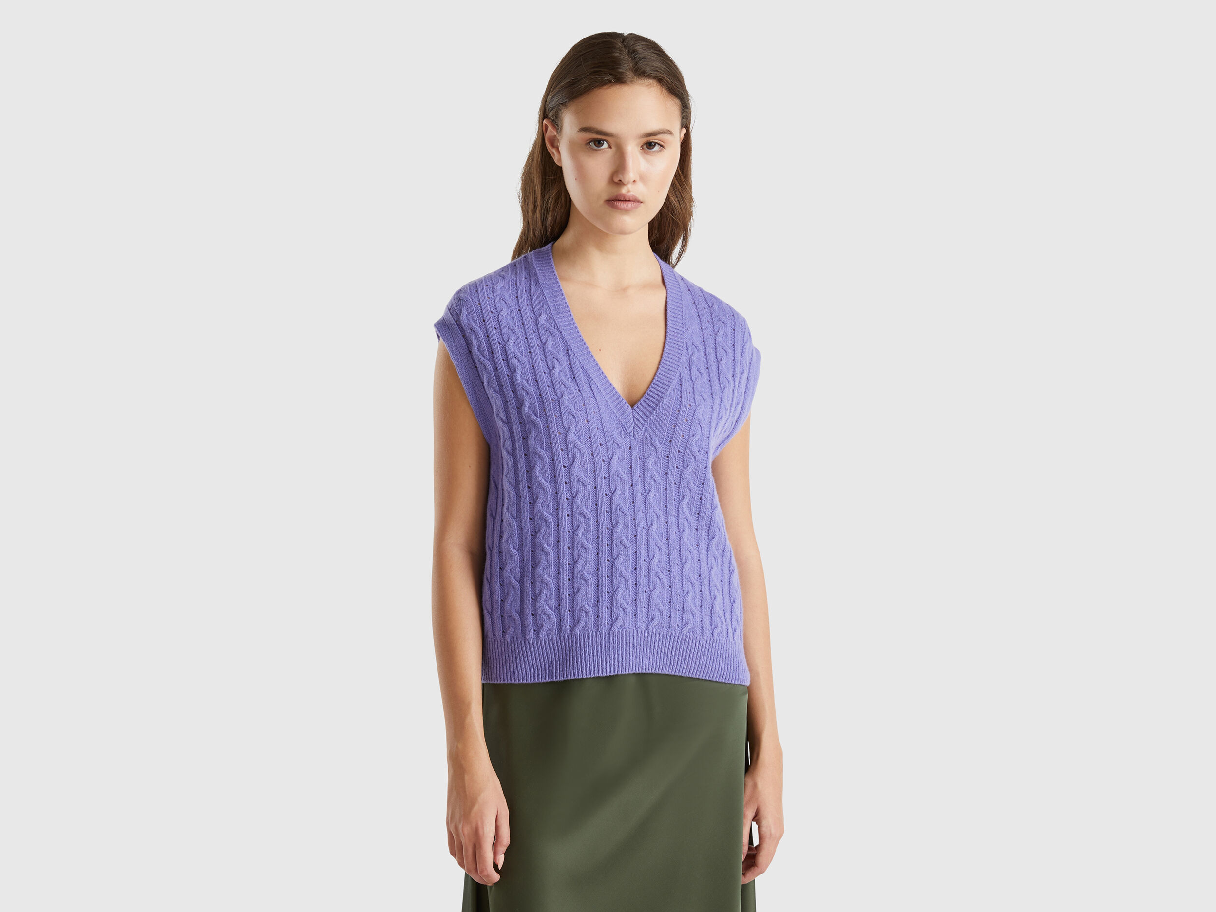 Boxy fit vest with cable knit and perforations - Purple | Benetton