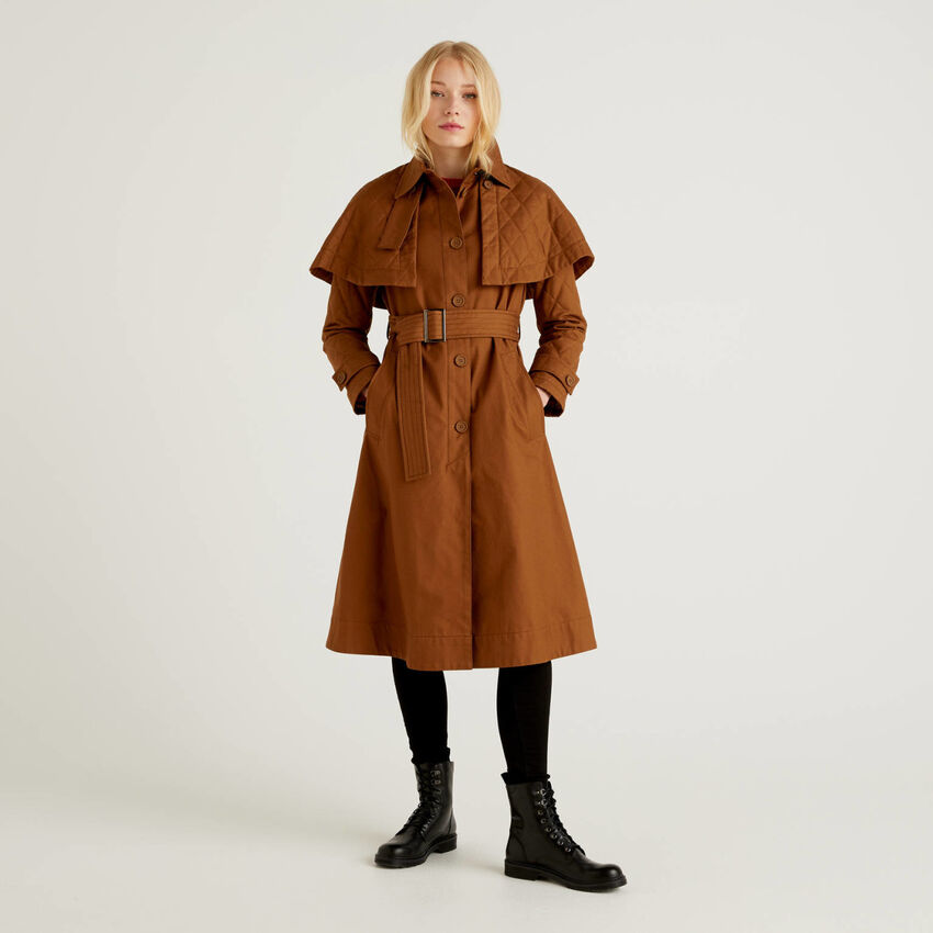 Coat with removable cloak