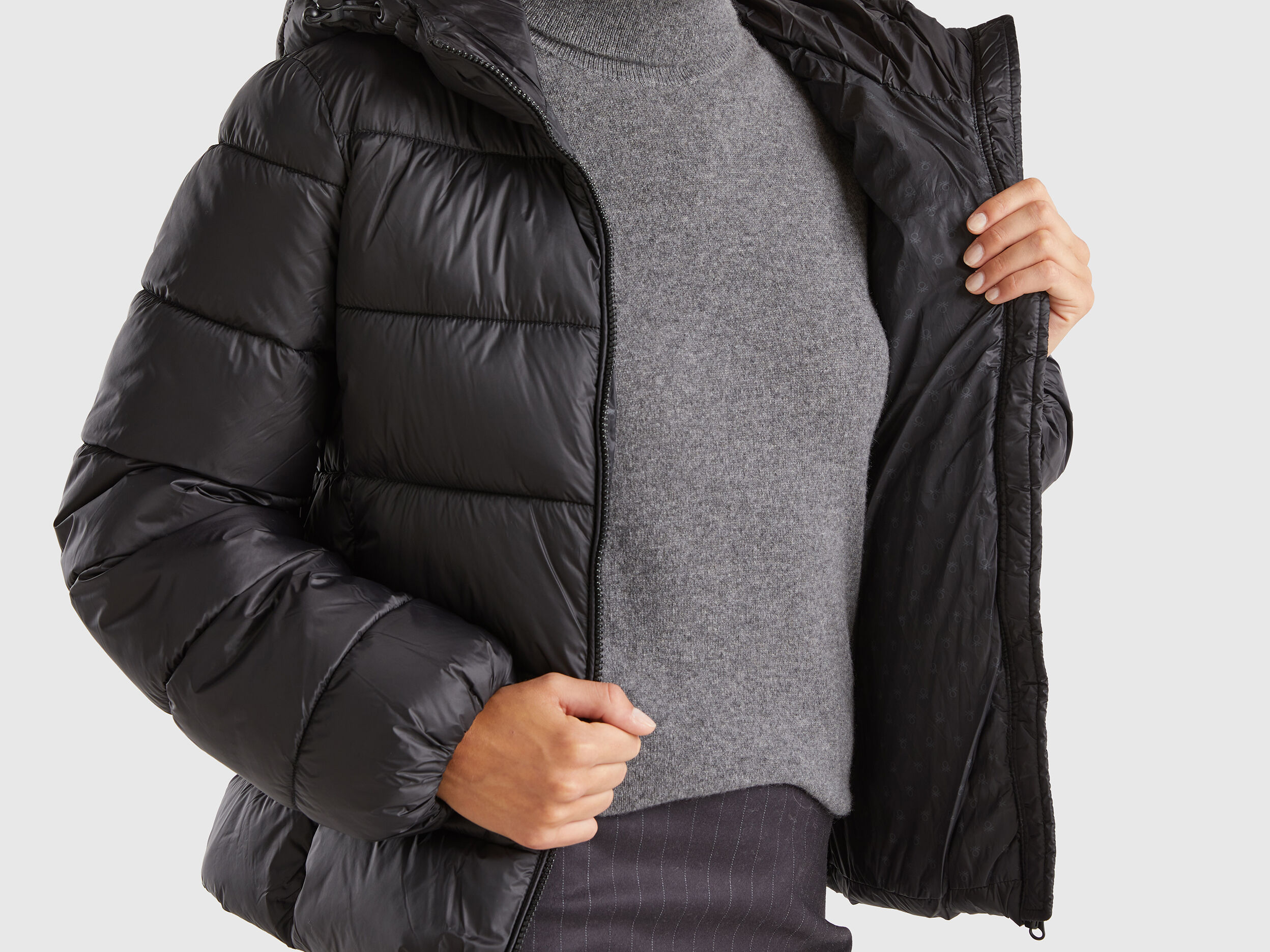 Padded puffer jacket with recycled wadding - Black | Benetton