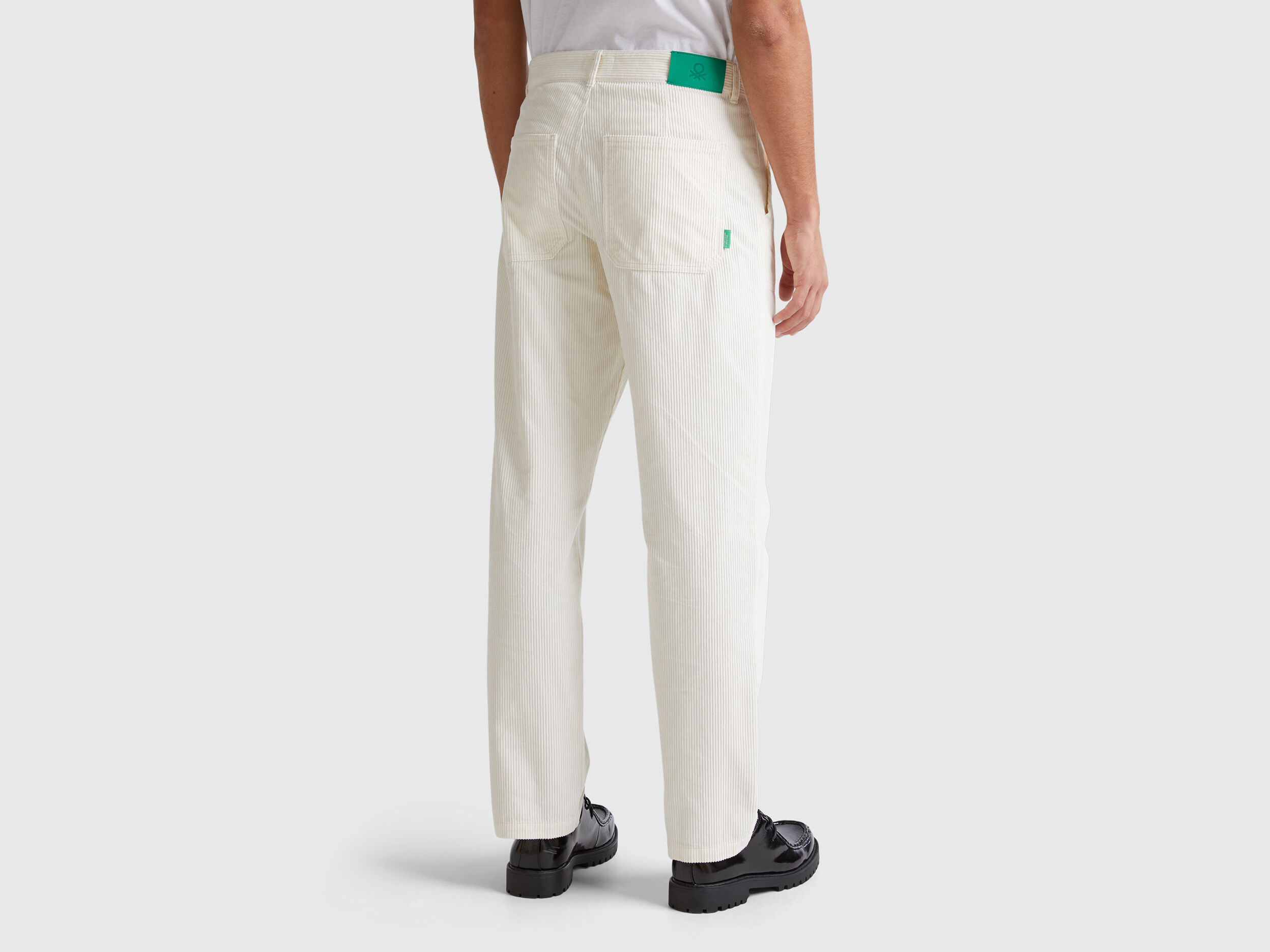 可愛いクリスマスツリーやギフトが！ velvet Worker-style trousers Benetton | White - パンツ