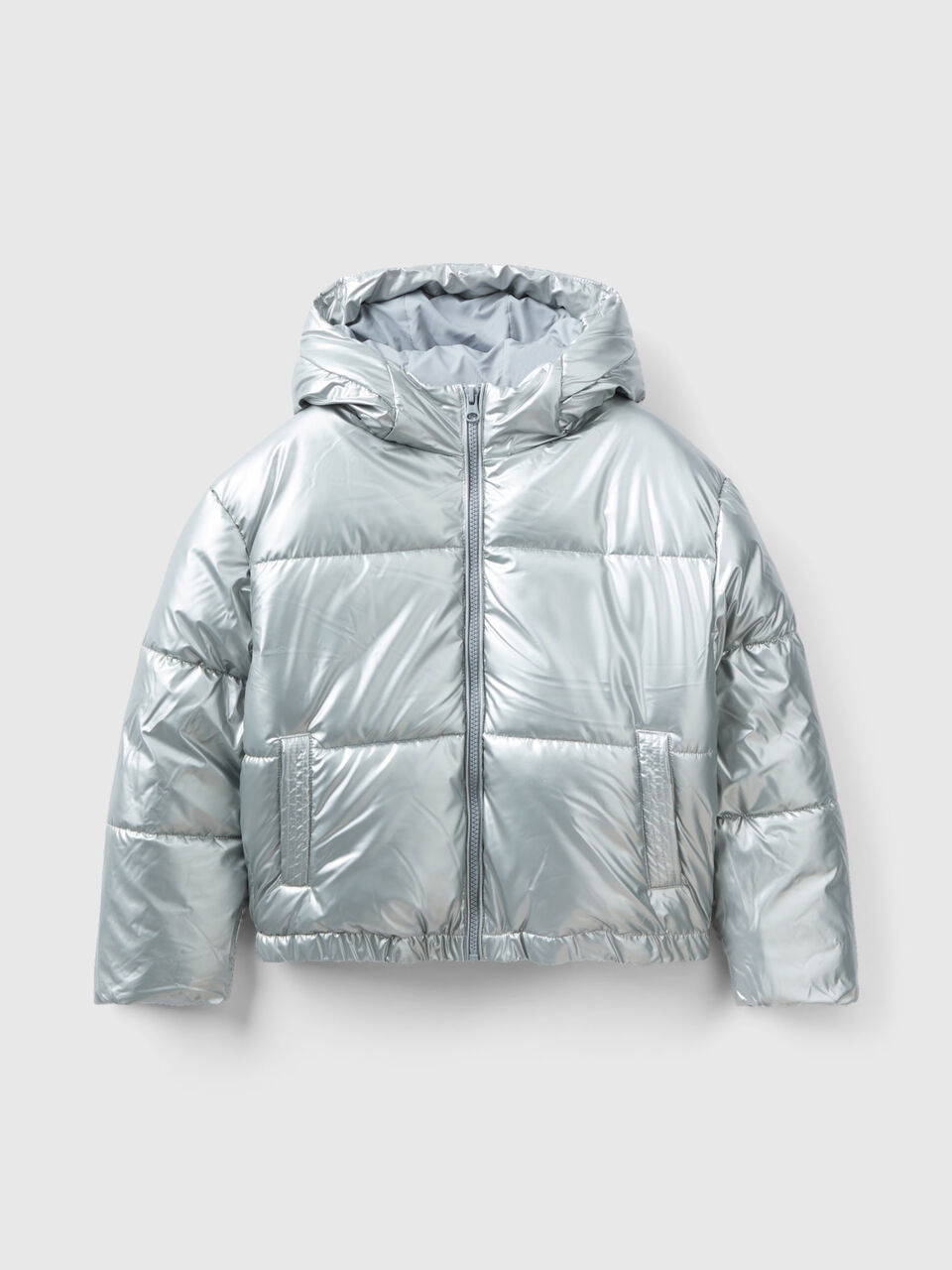 Padded jacket in glossy nylon - Silver | Benetton | Stretchhosen