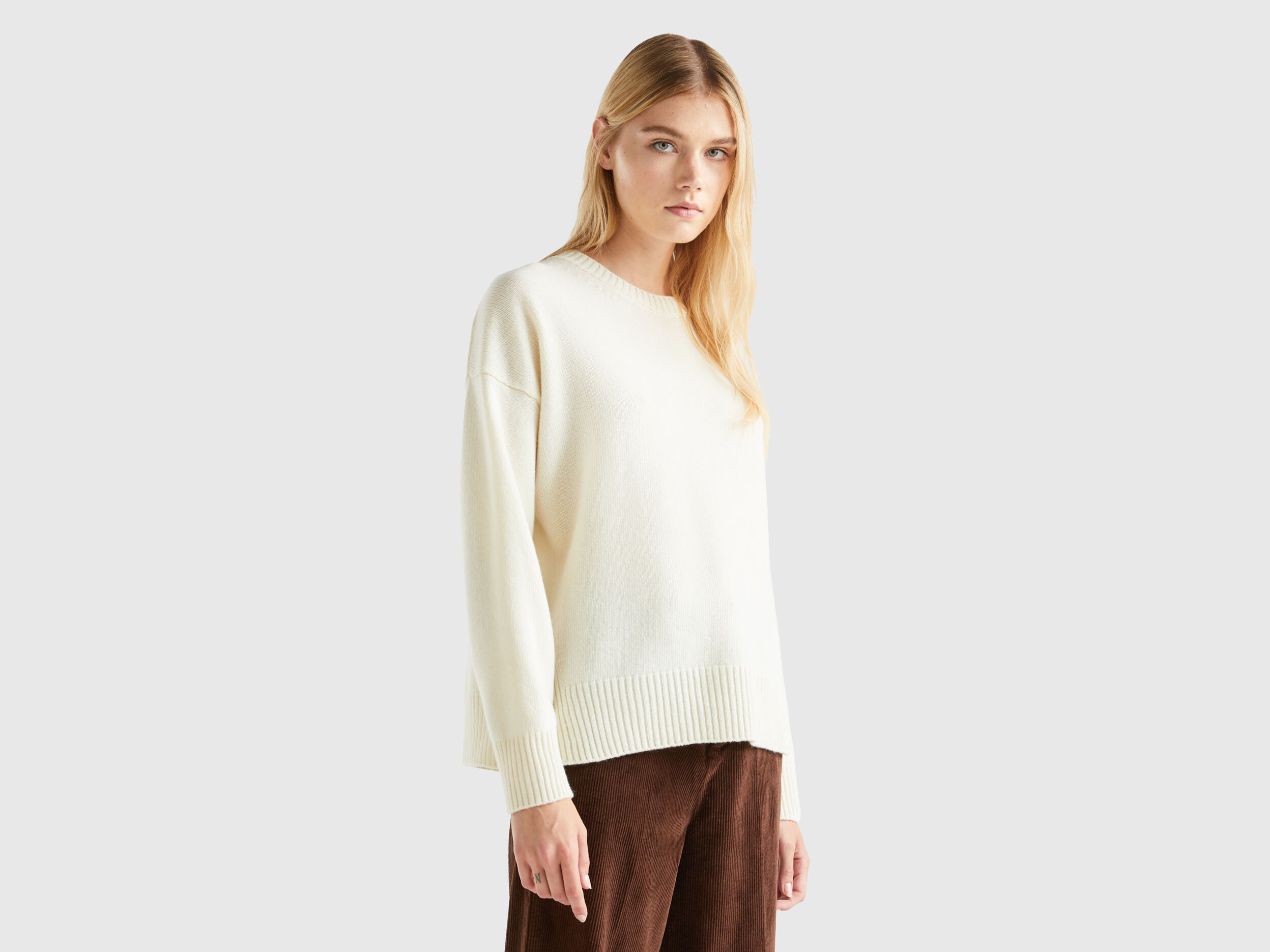 Boxy fit sweater in wool blend Creamy White Benetton