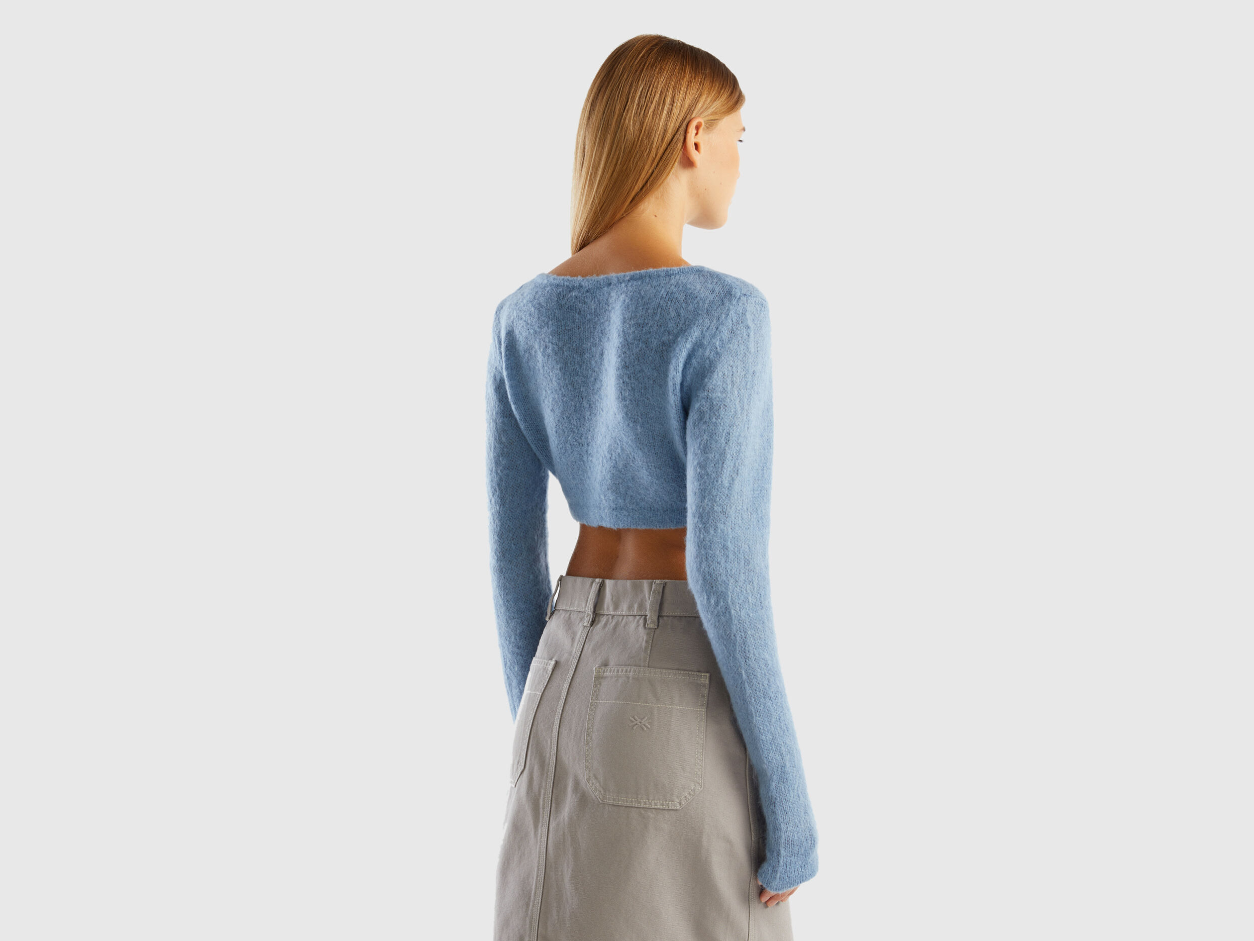 Cropped light blue sweater hotsell