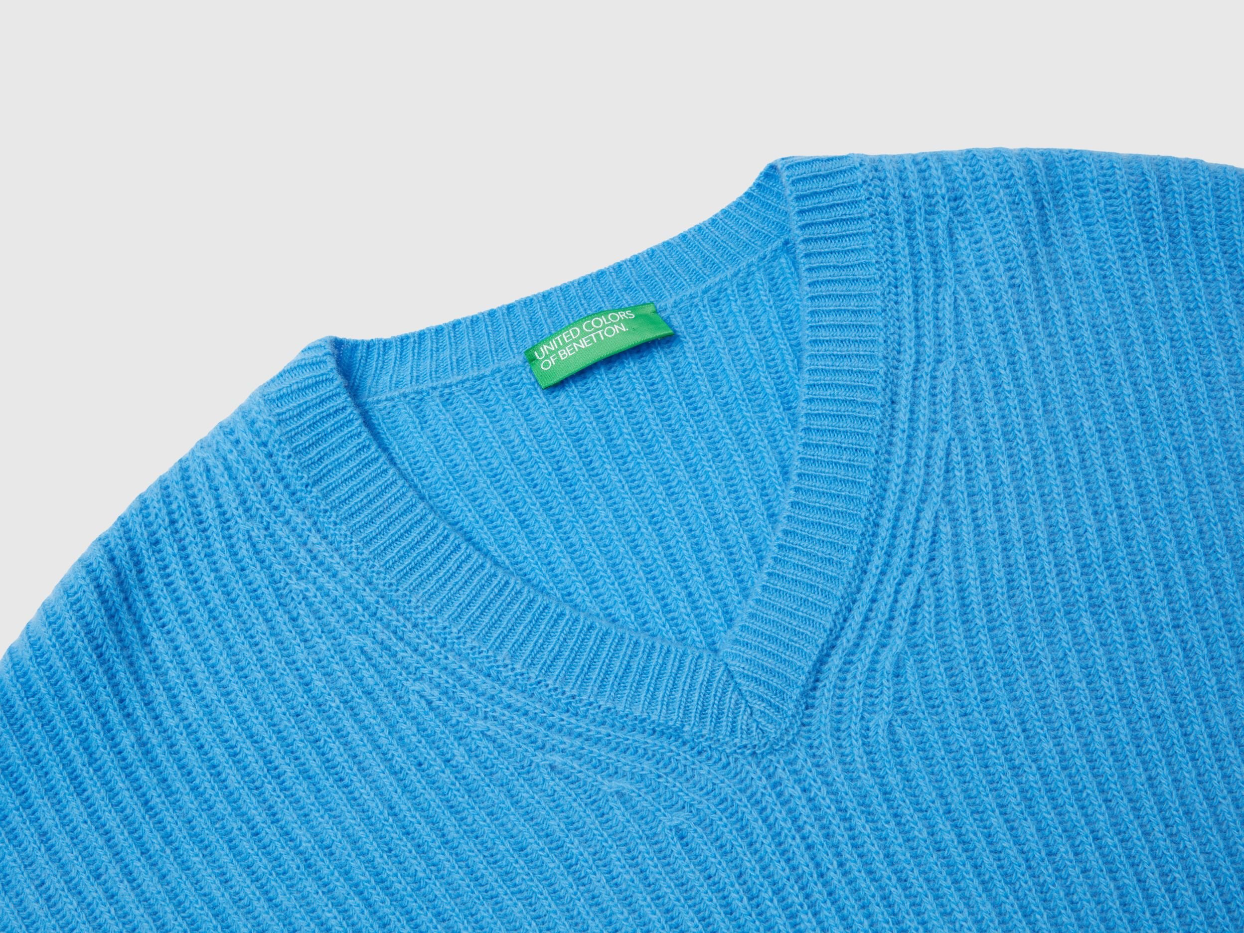 Soft sweater with V neck Light Blue Benetton