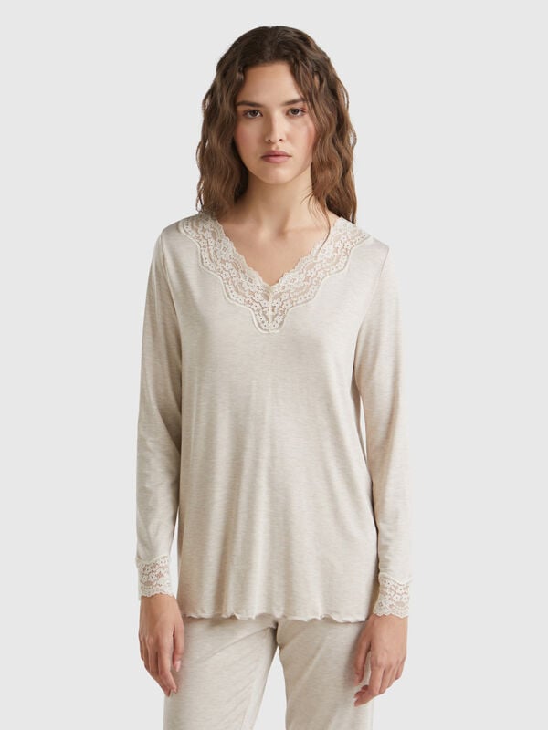 Top with lace detail Women