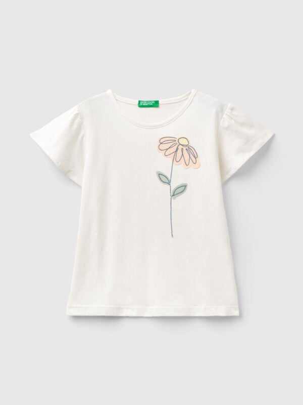Camiseta con bordado floral Niña