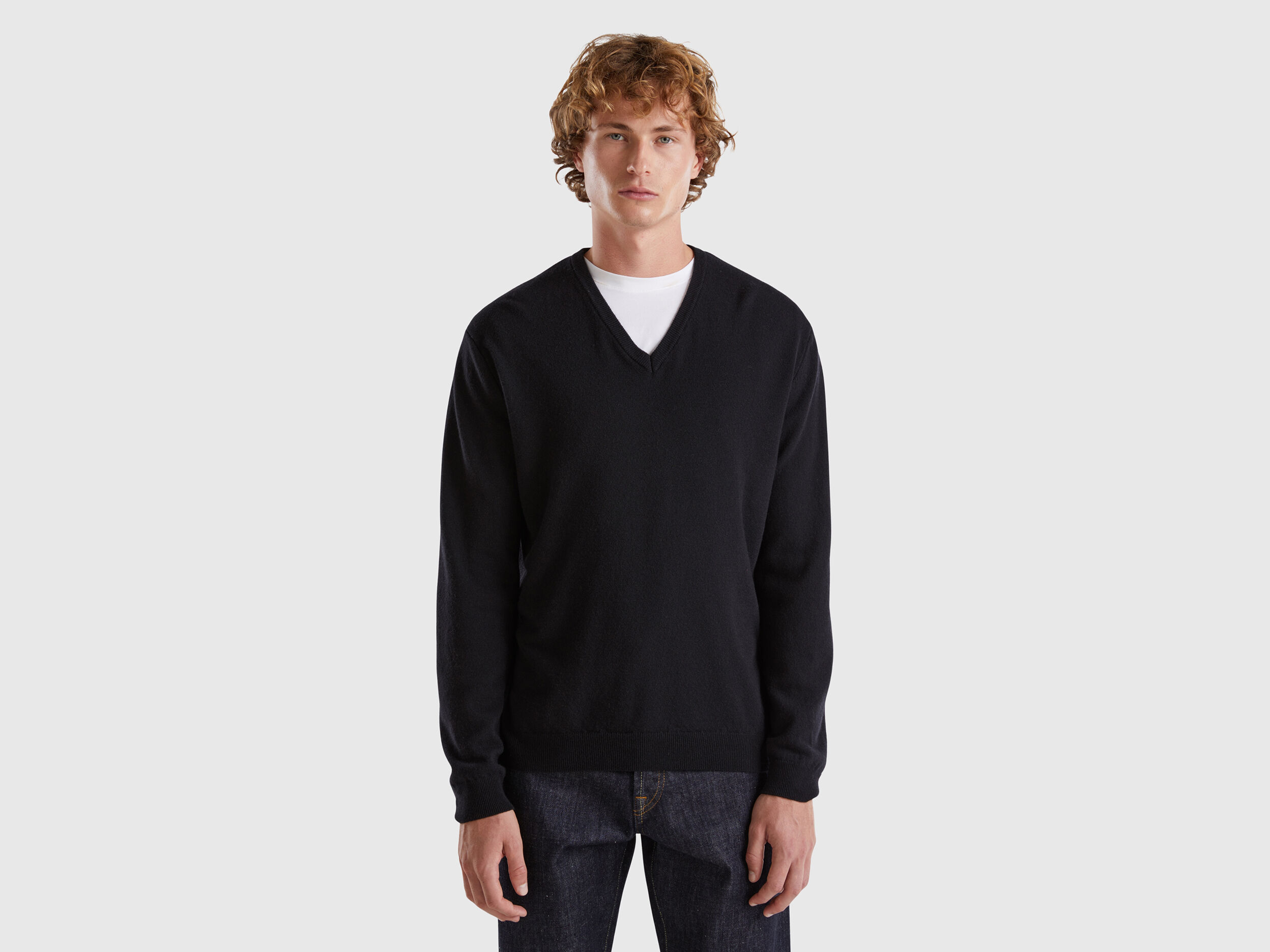 V shape sweater neck discount