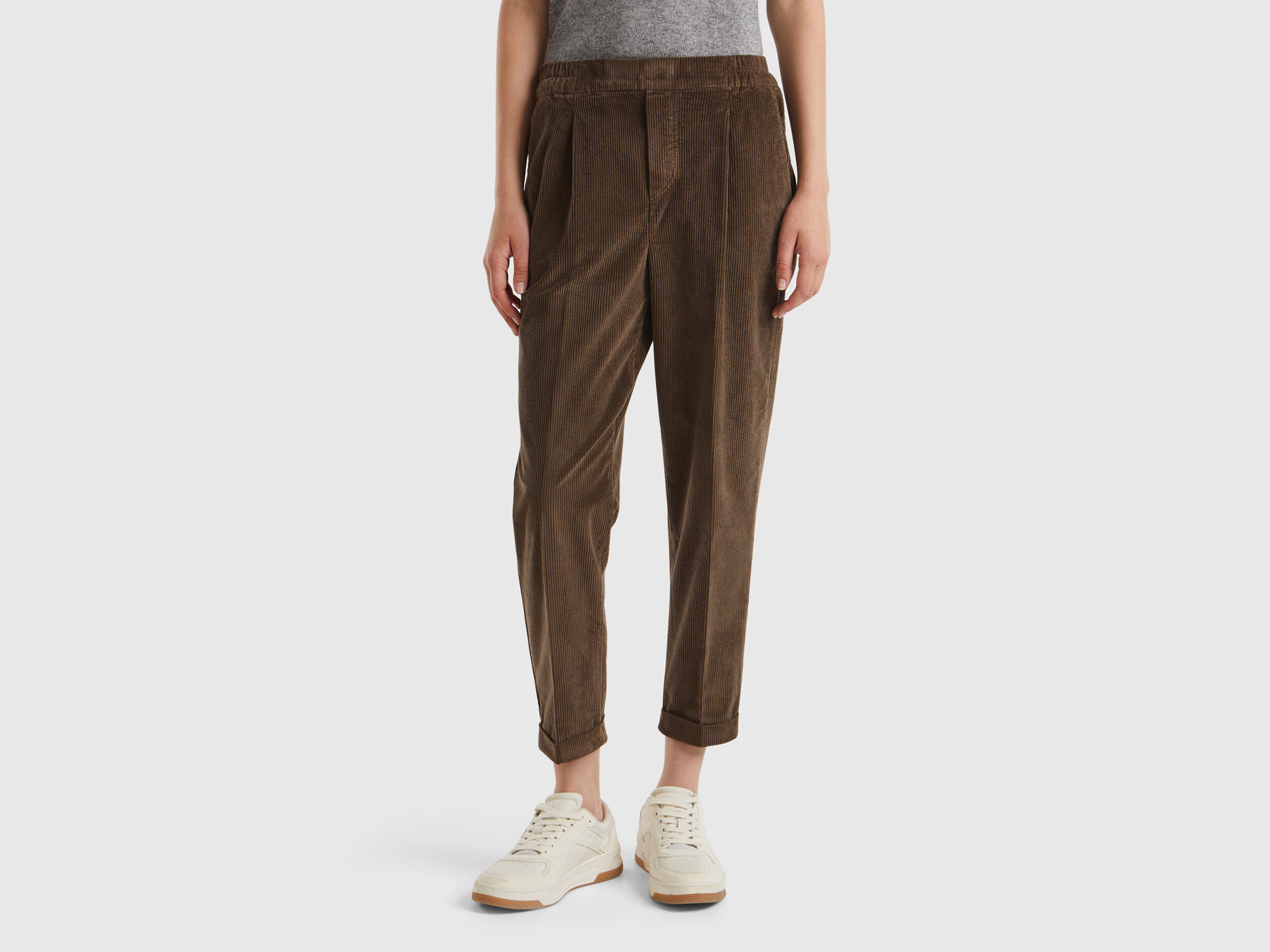 Chinos in velvet with stretch waist