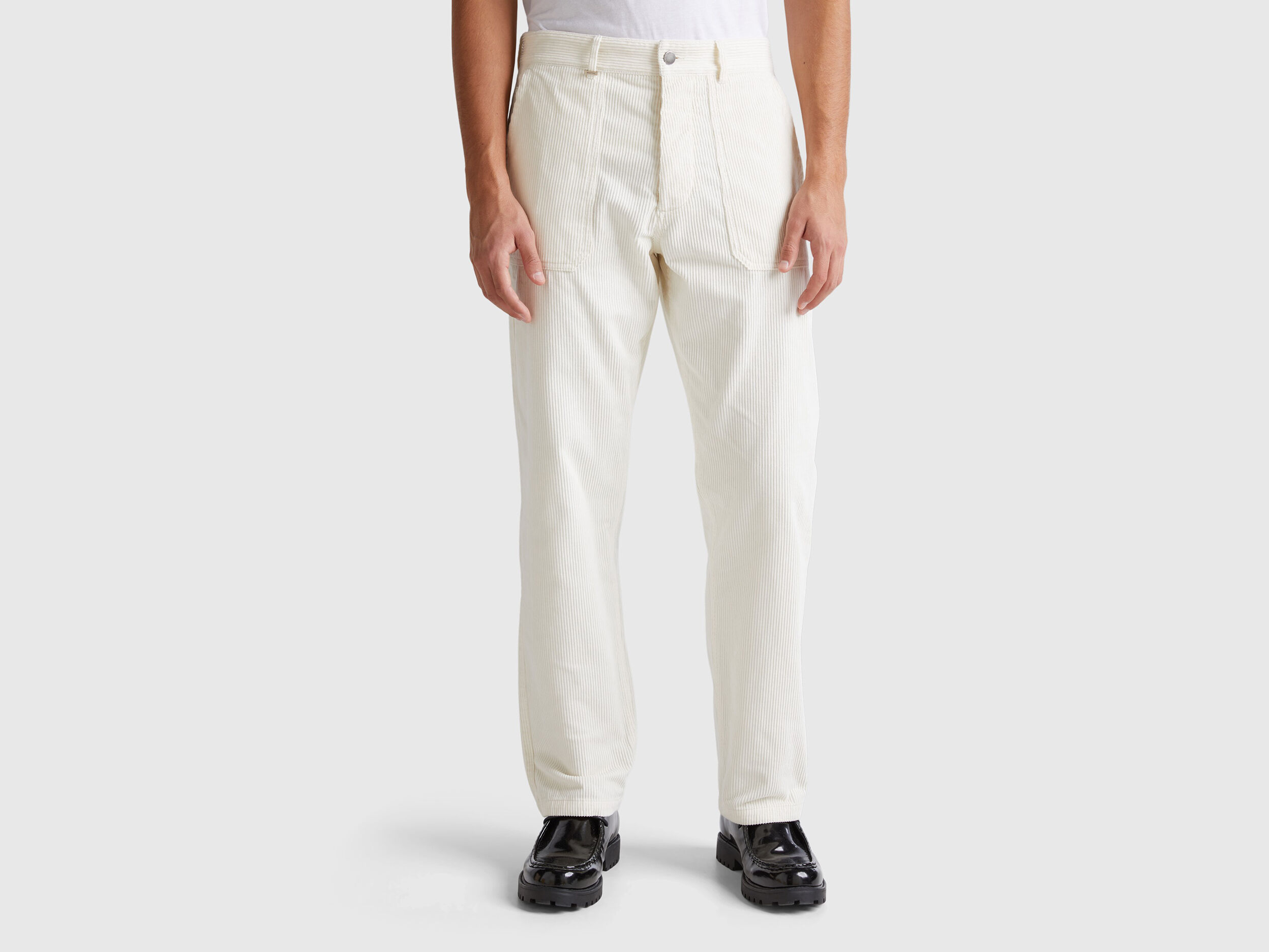 Worker-style velvet trousers