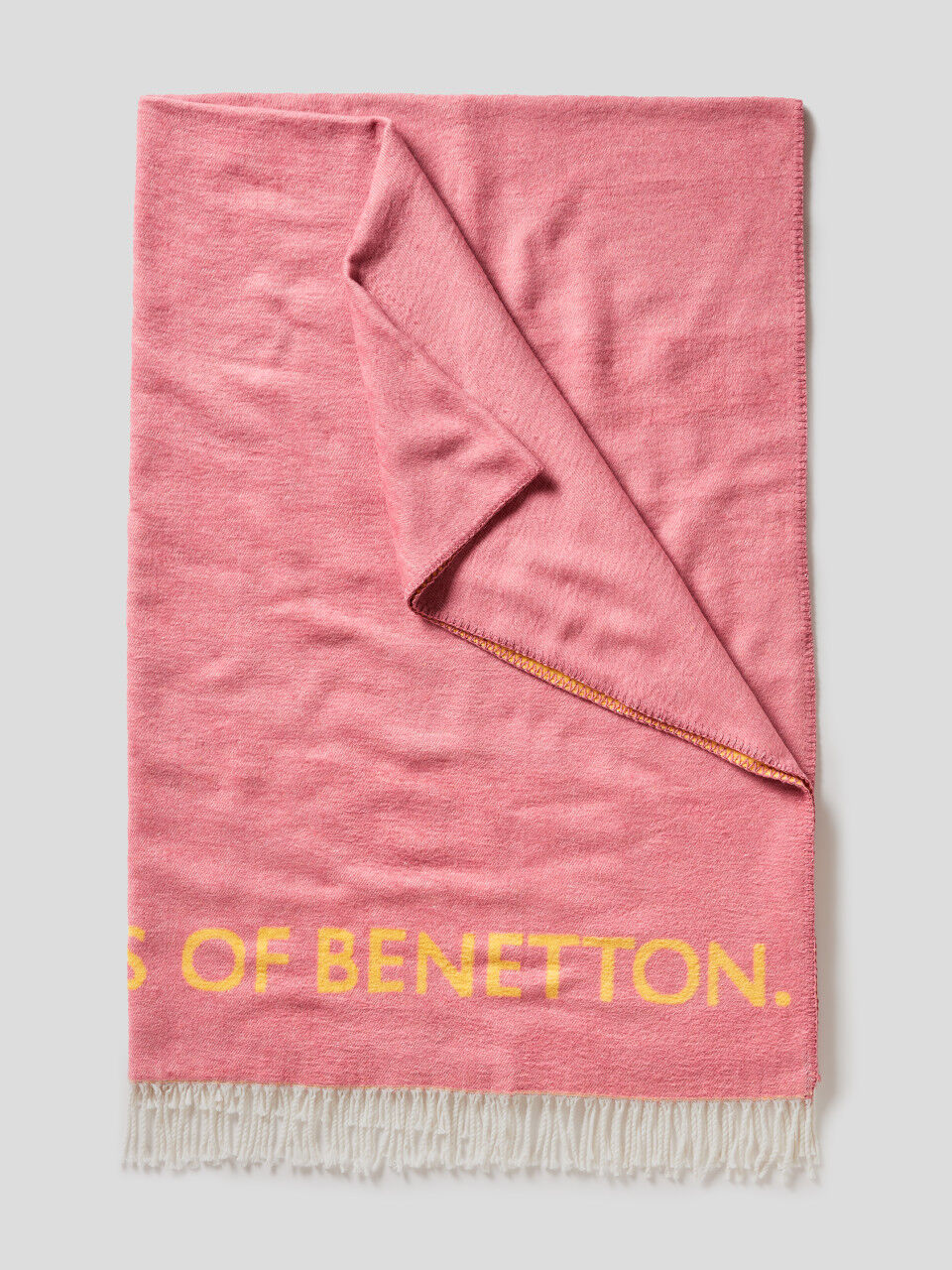 Casa Benetton Plaid and Blanket Collection