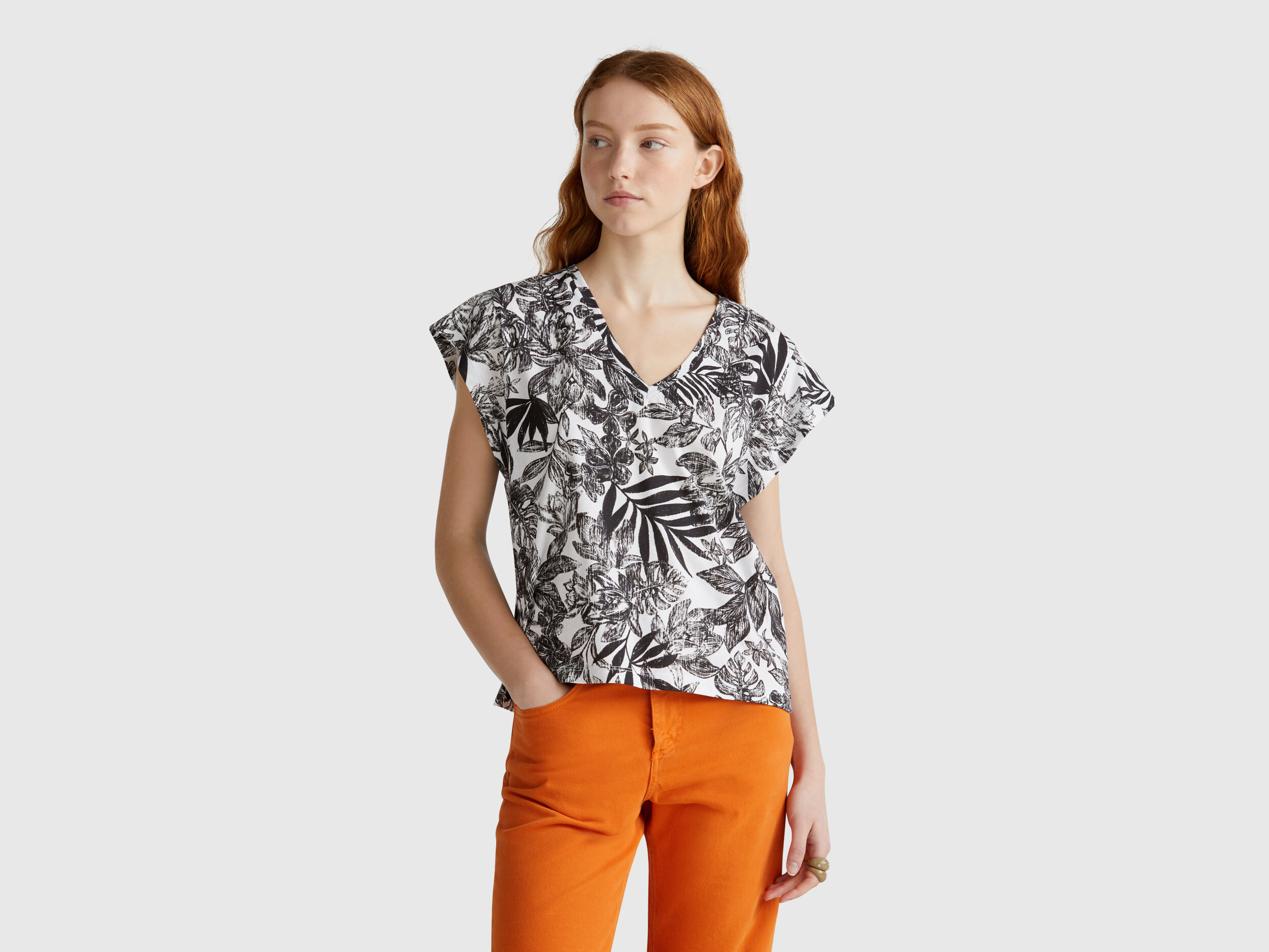 Women's T-shirts and Tops New Collection | Benetton