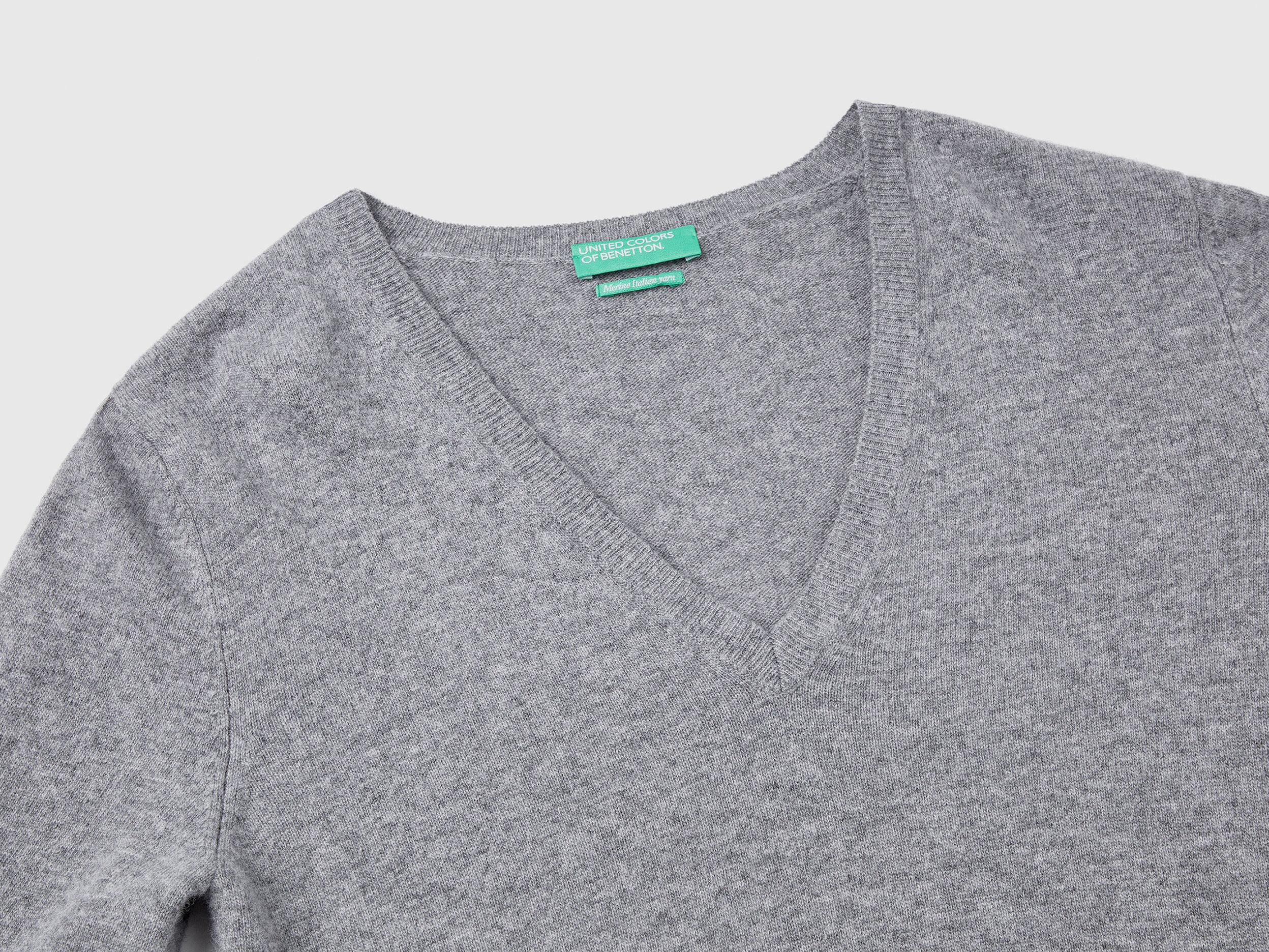 Light gray V neck sweater in pure Merino wool Light Gray Benetton