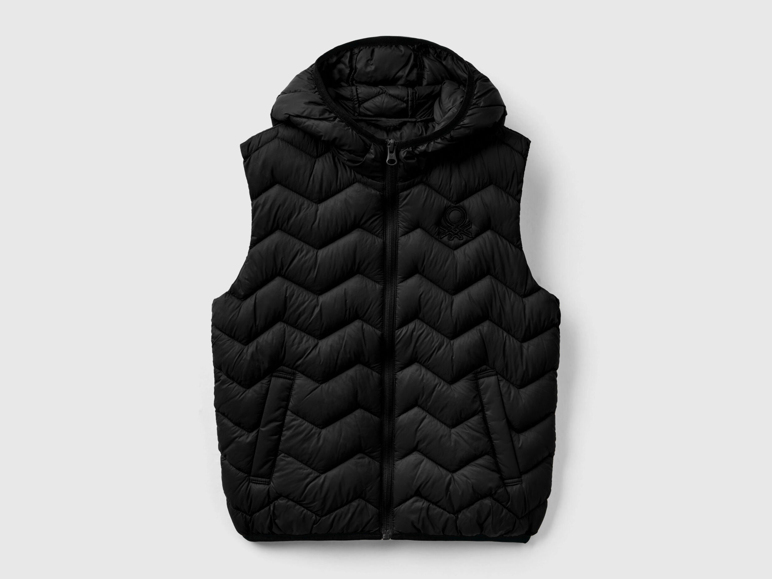 Black puffy vests for juniors top