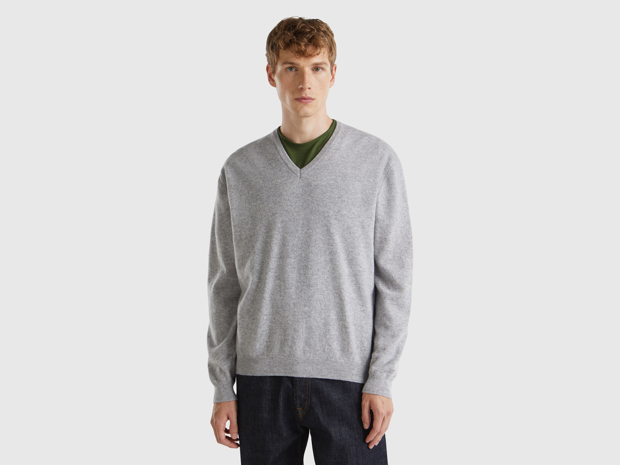Grey v neck sweater mens online