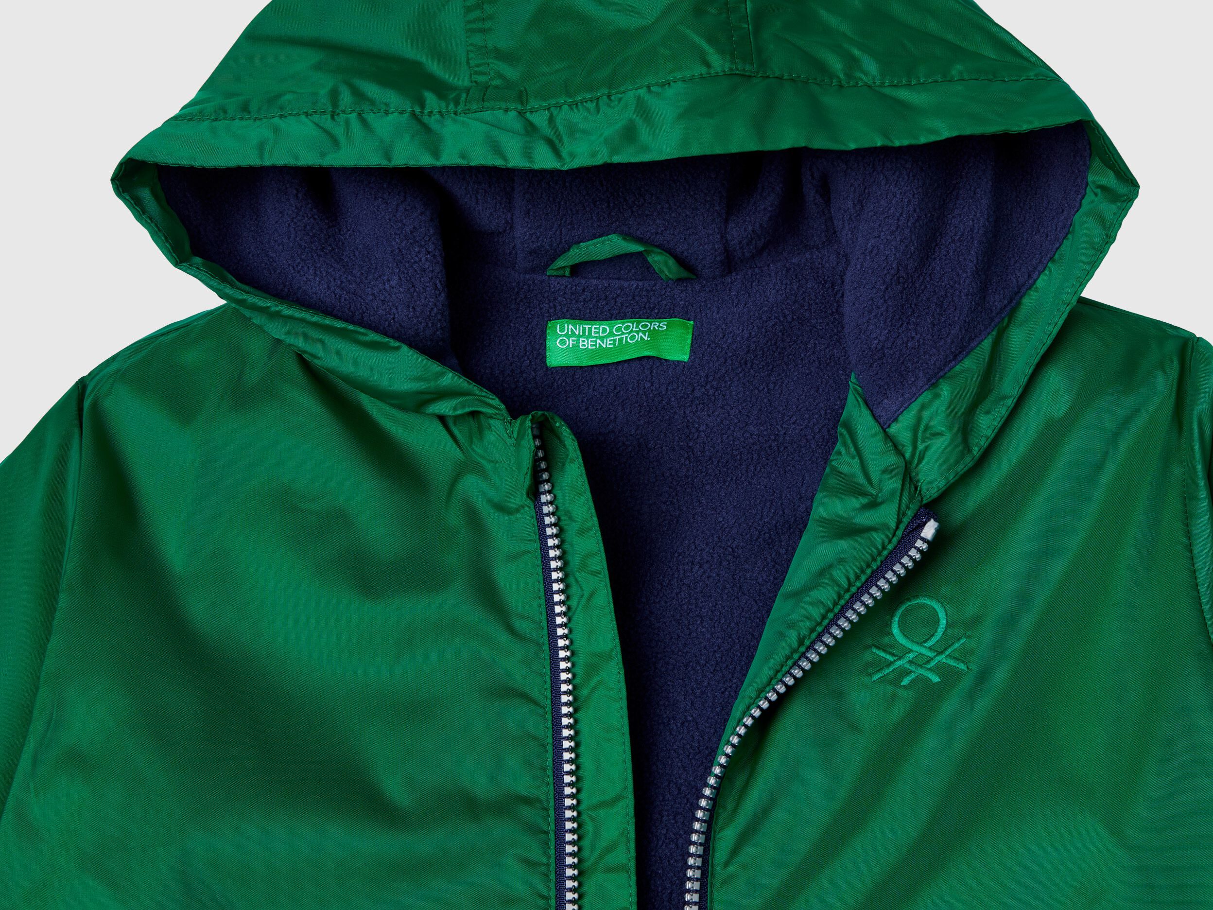 Nylon jacket with zip and hood