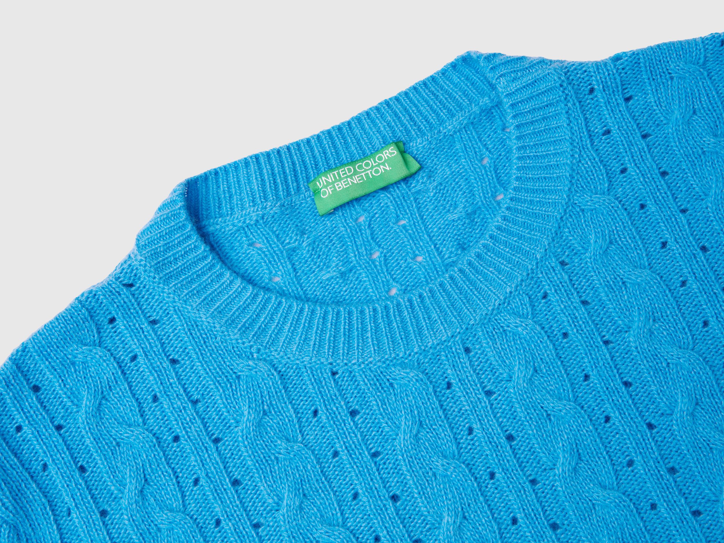 Cropped sweater with cable knit and perforations - Light Blue | Benetton