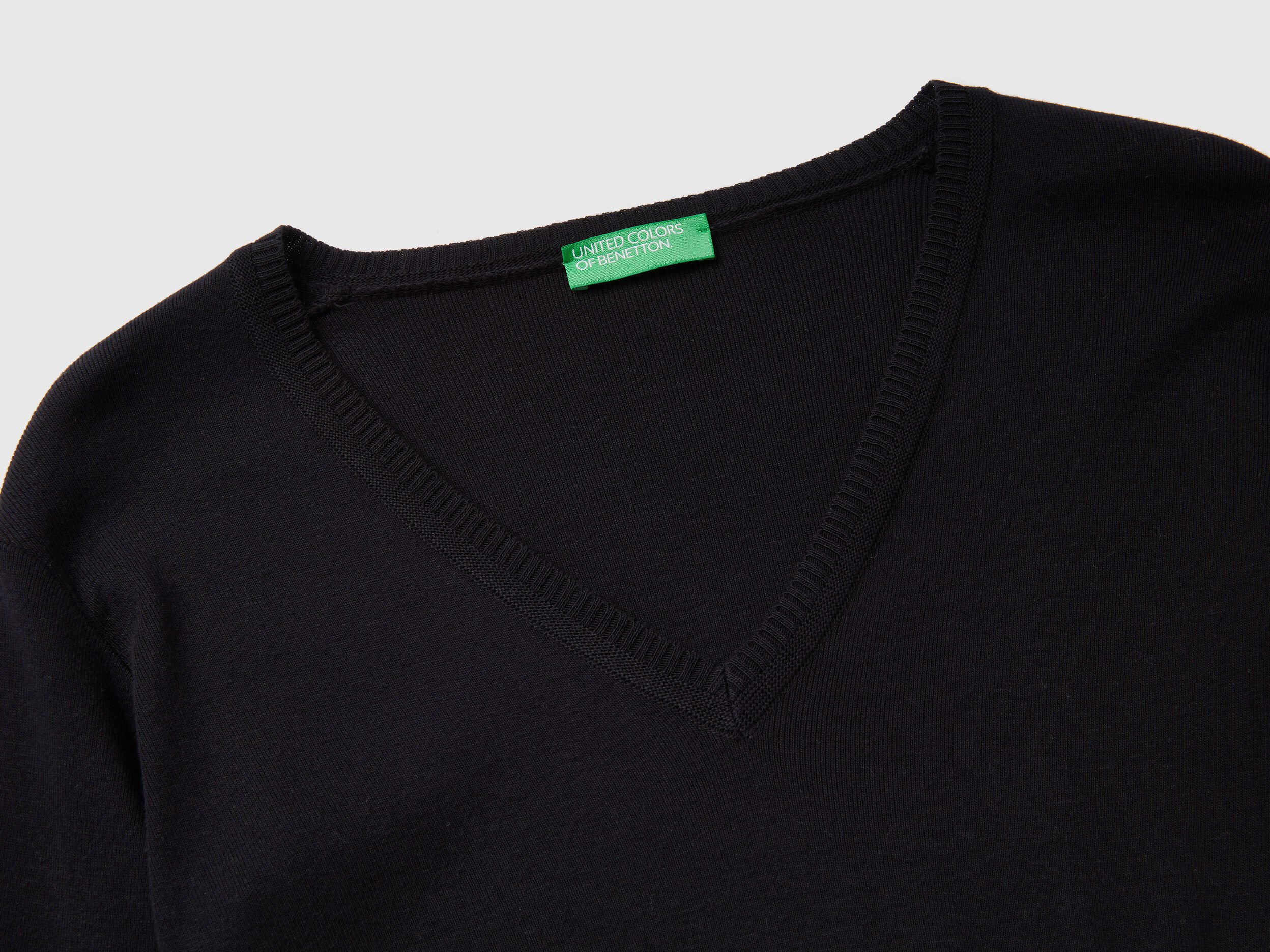 V neck sweater in pure cotton