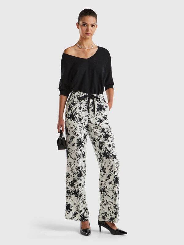 Patterned trousers in sustainable viscose Women