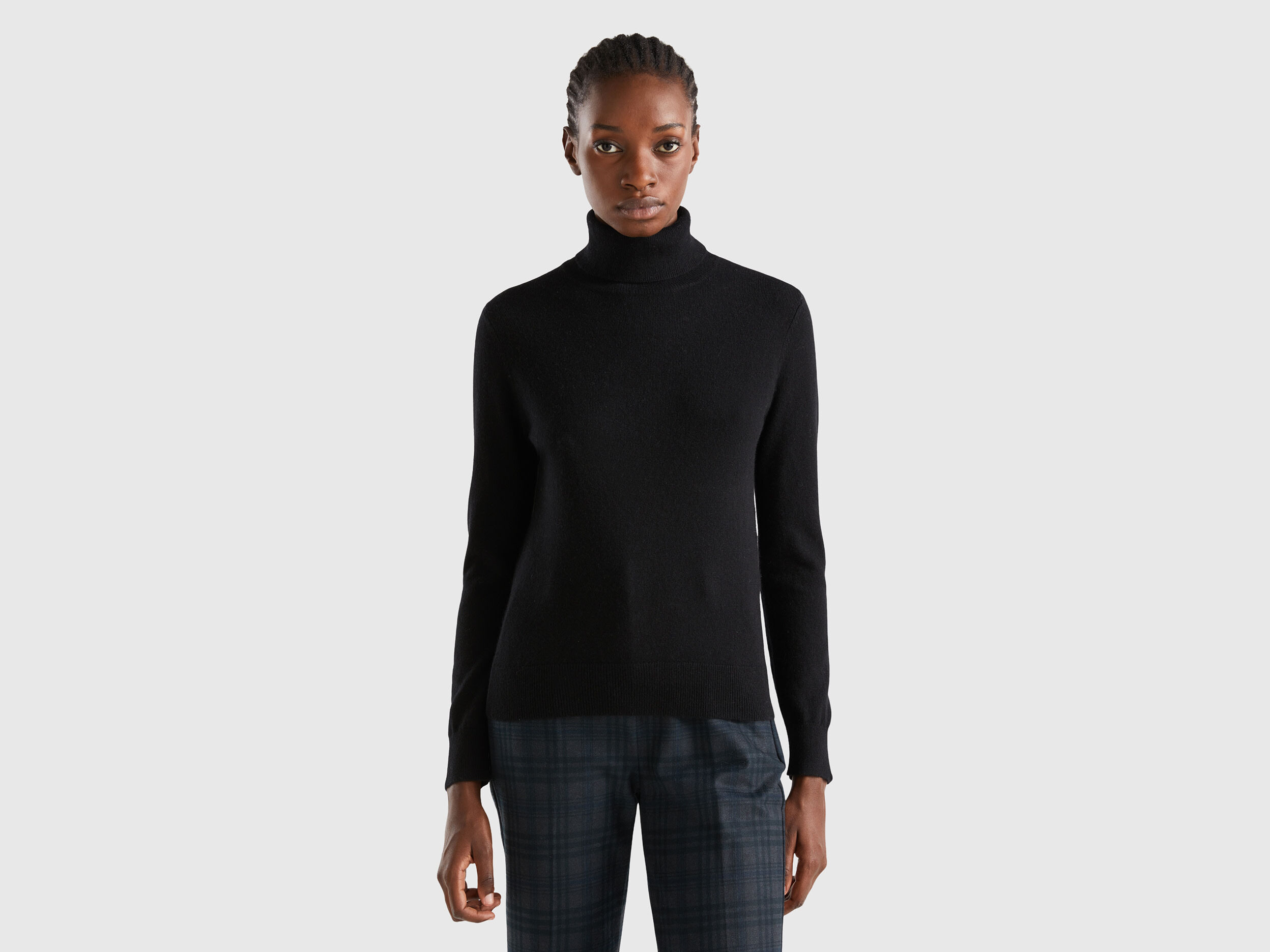 Cashmere online black turtleneck