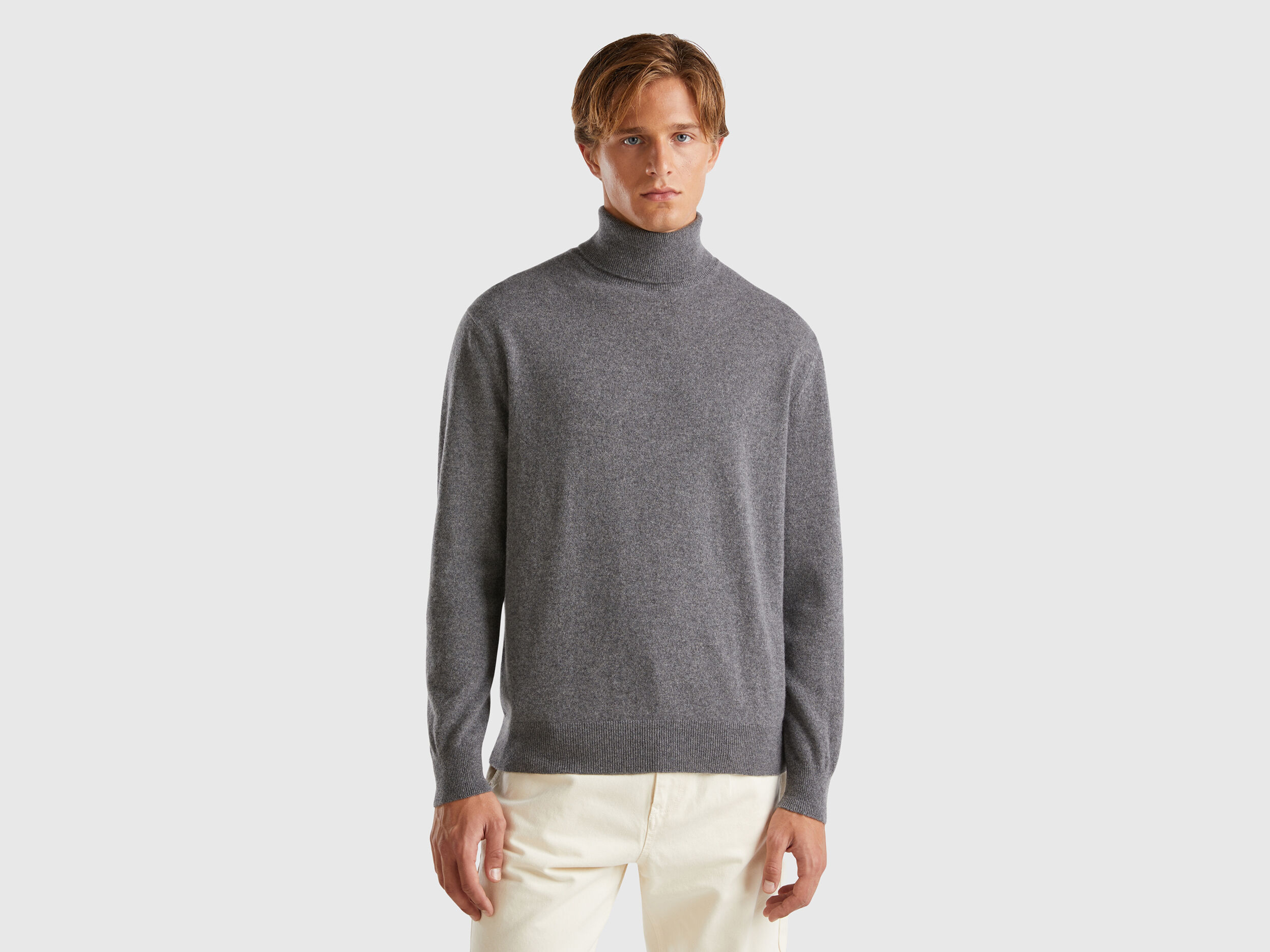 Benetton turtleneck store