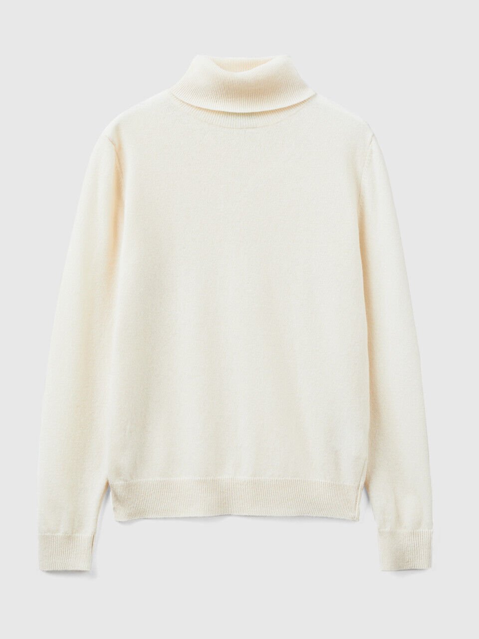 White wool turtleneck store sweater