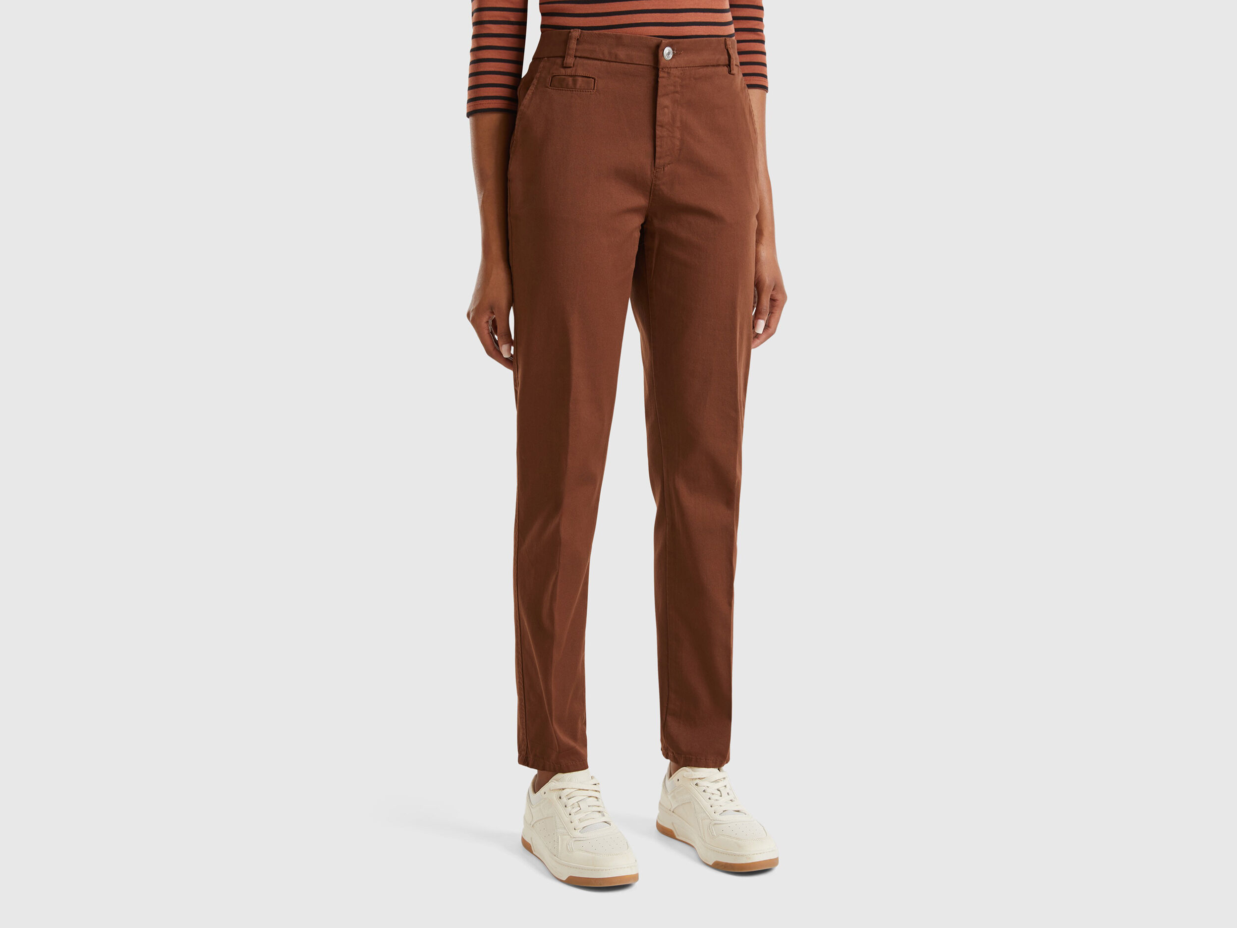 Women's colored chinos deals