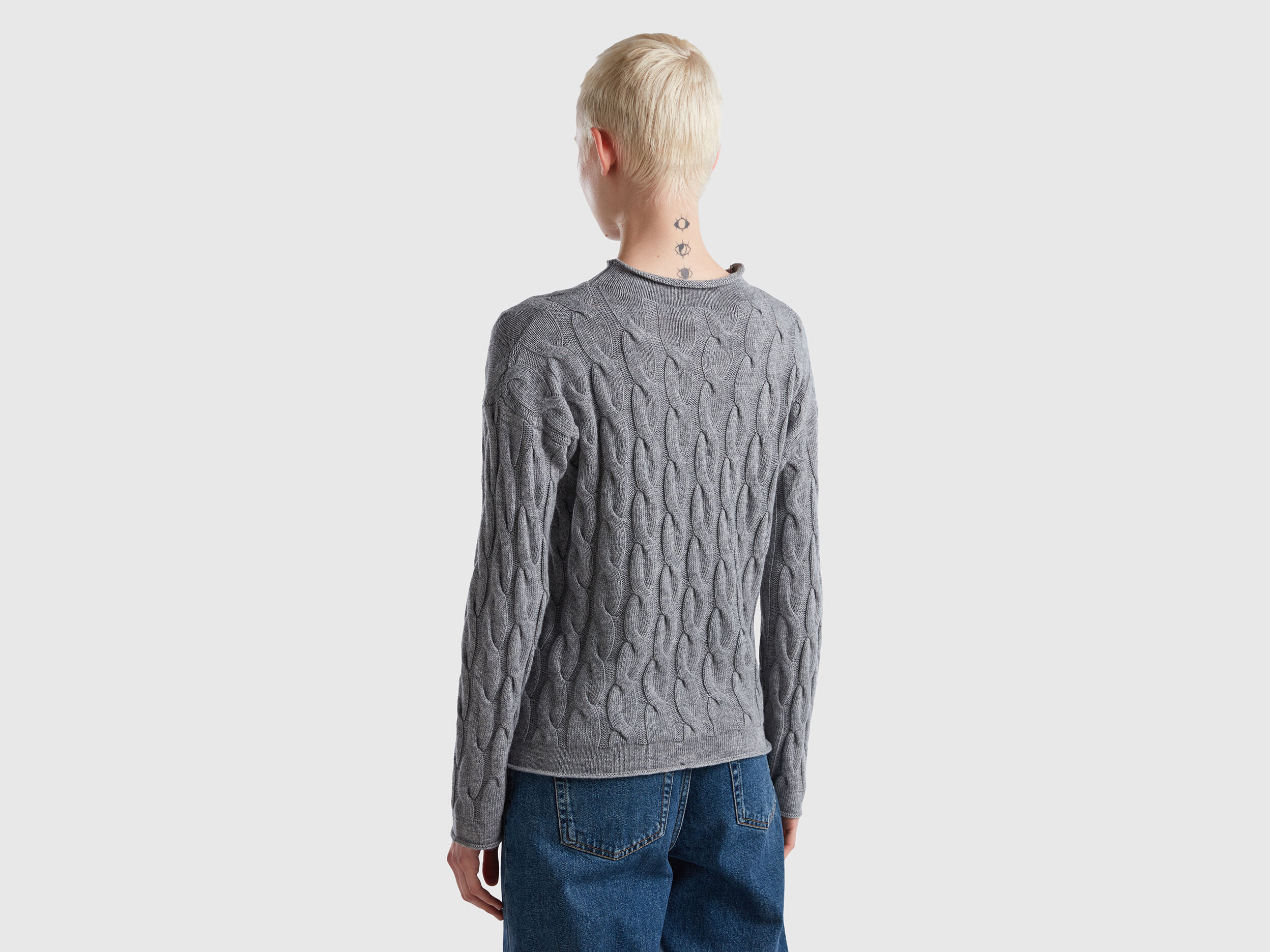 Womens grey cable knit sweater sales