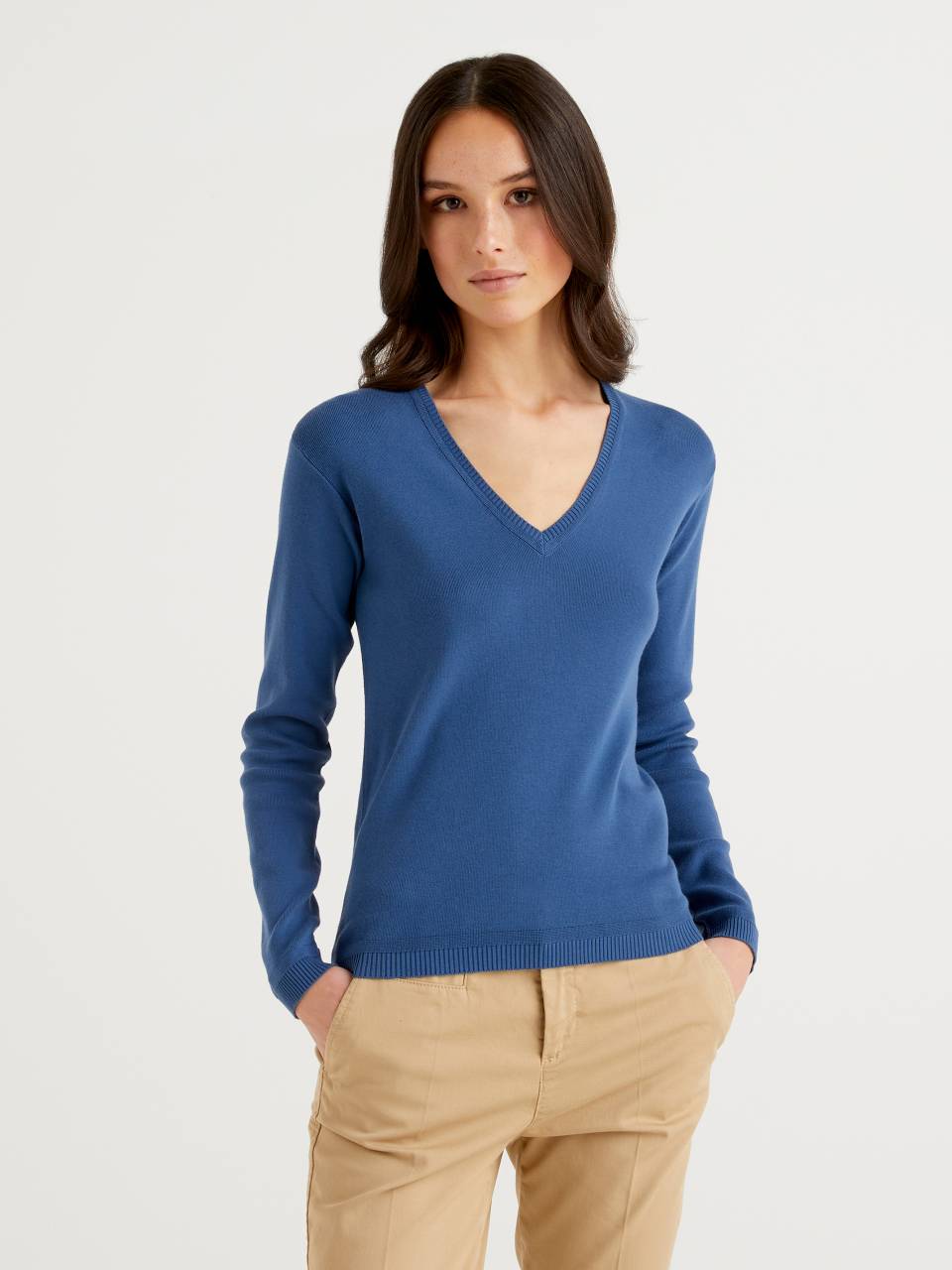 Benetton V-neck sweater in pure cotton. 1